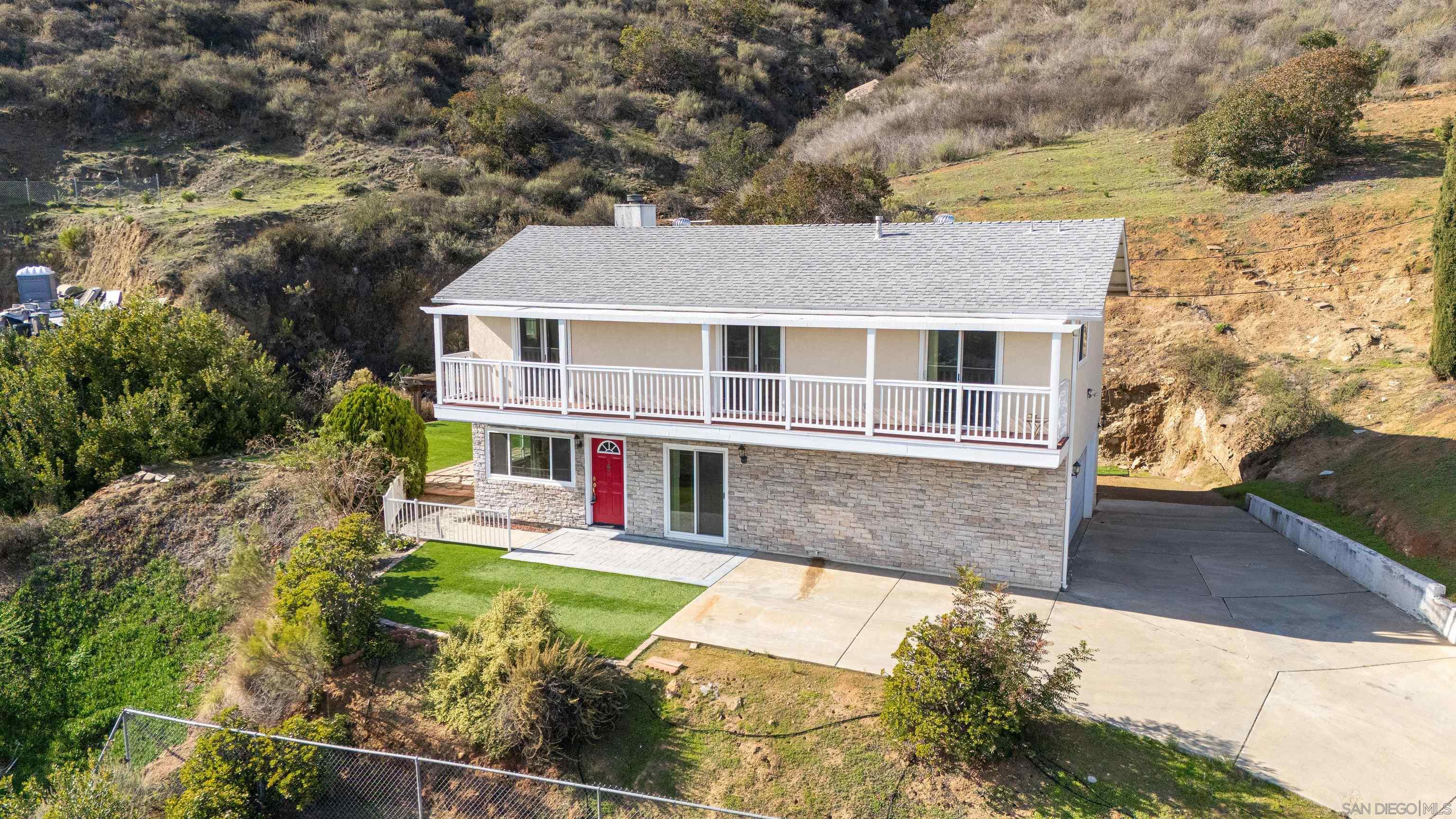 Detail Gallery Image 2 of 34 For 11817  Altadena Rd, Lakeside,  CA 92040 - 3 Beds | 2/1 Baths