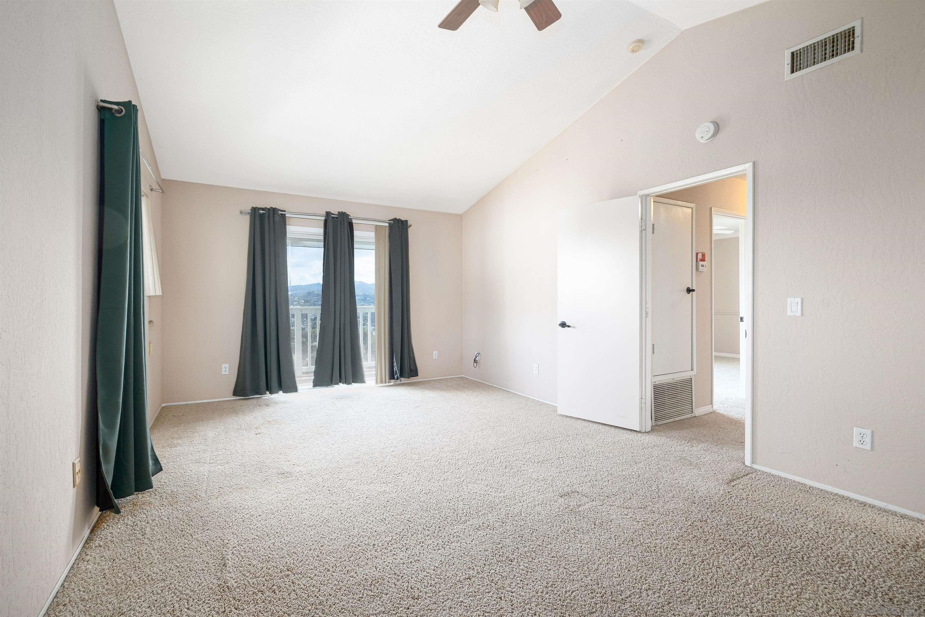 Detail Gallery Image 12 of 34 For 11817  Altadena Rd, Lakeside,  CA 92040 - 3 Beds | 2/1 Baths