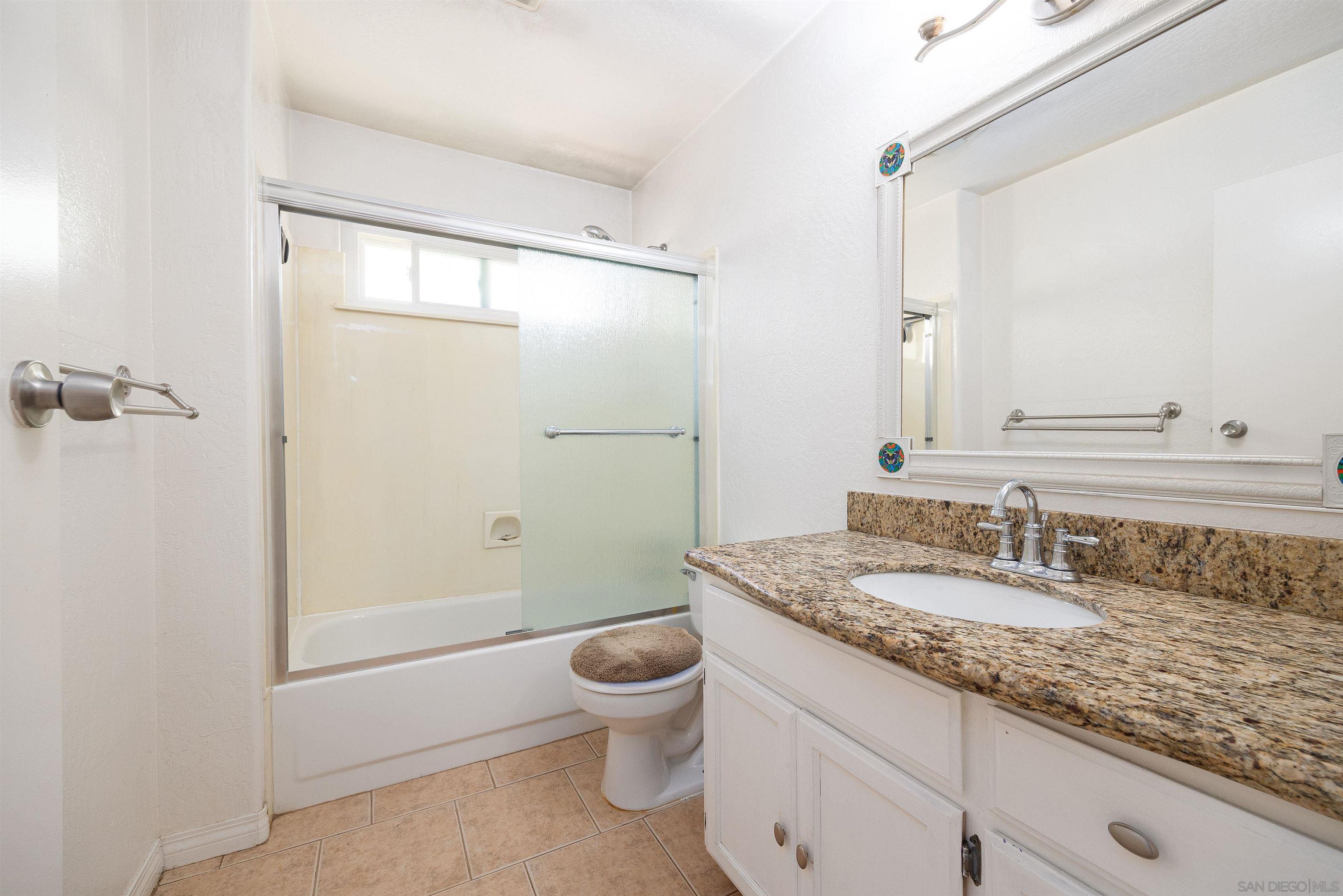 Detail Gallery Image 17 of 34 For 11817  Altadena Rd, Lakeside,  CA 92040 - 3 Beds | 2/1 Baths