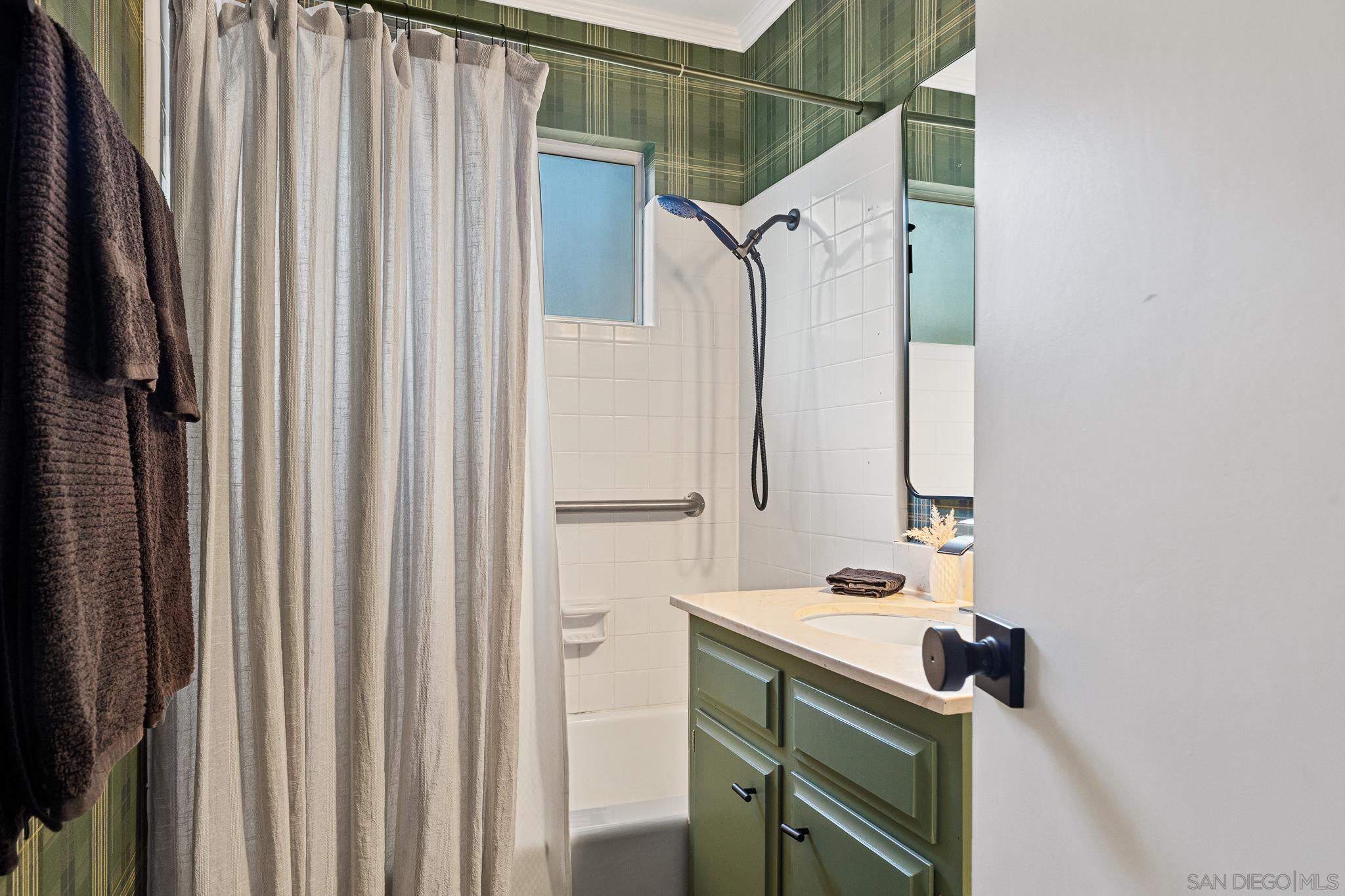 Detail Gallery Image 26 of 46 For 720  Buckingham Sq, Lake Arrowhead,  CA 92352 - 3 Beds | 2/1 Baths