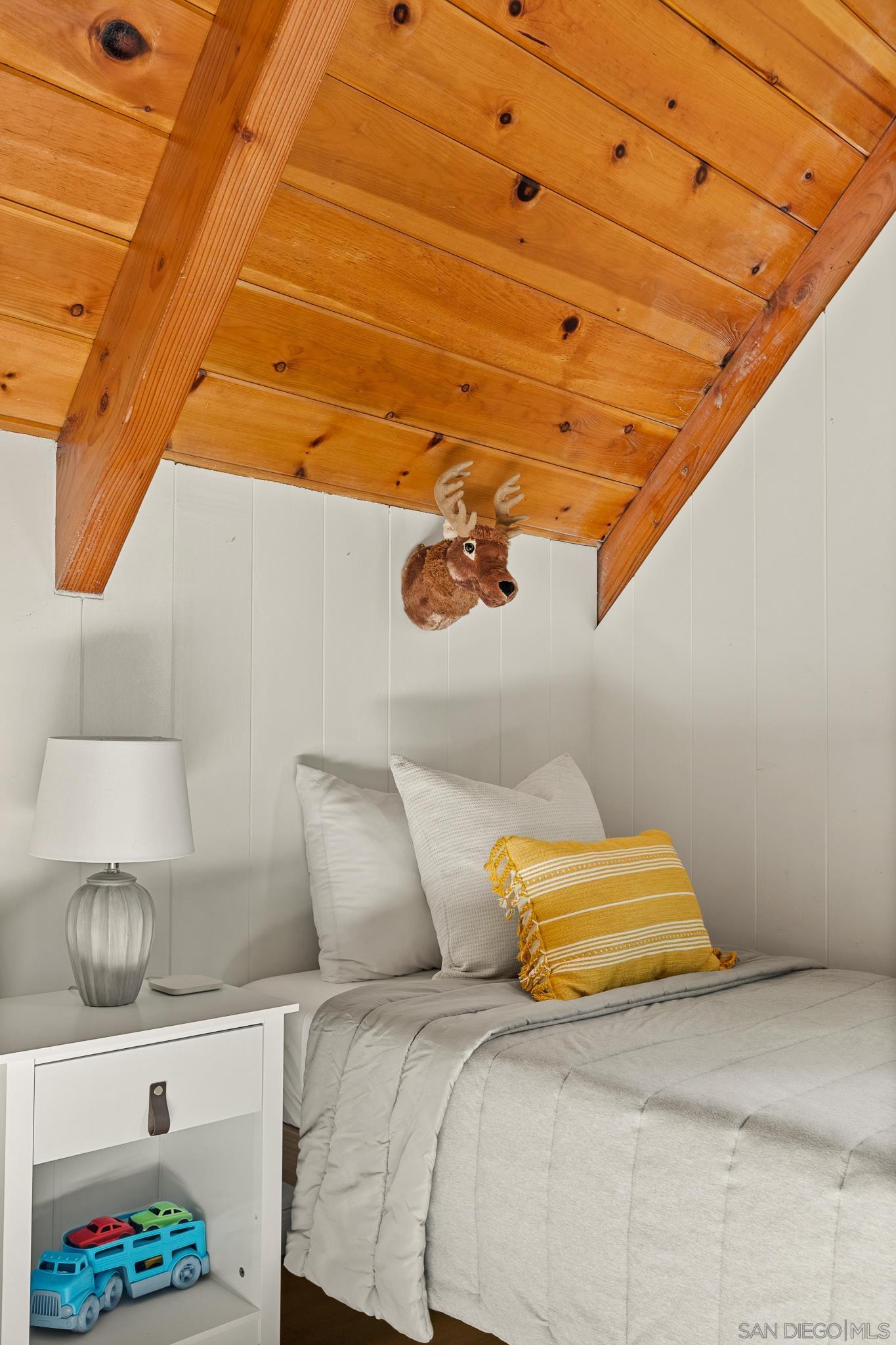 Detail Gallery Image 30 of 46 For 720  Buckingham Sq, Lake Arrowhead,  CA 92352 - 3 Beds | 2/1 Baths