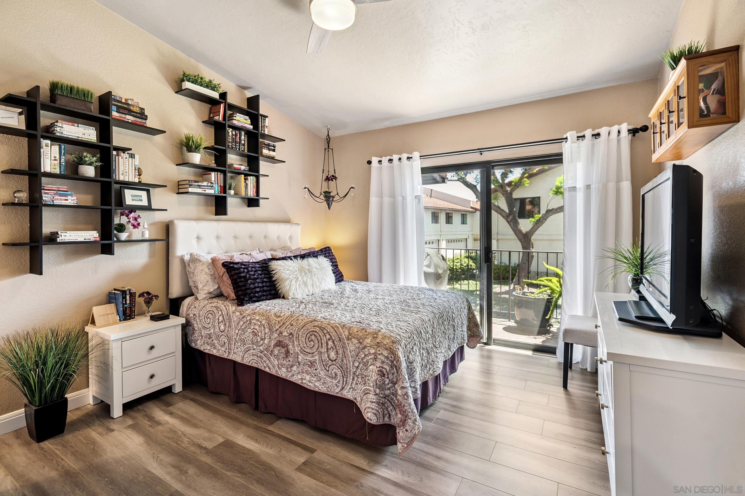 Detail Gallery Image 14 of 26 For 4225  Porte De Palmas 187, San Diego,  CA 92122 - 2 Beds | 2 Baths