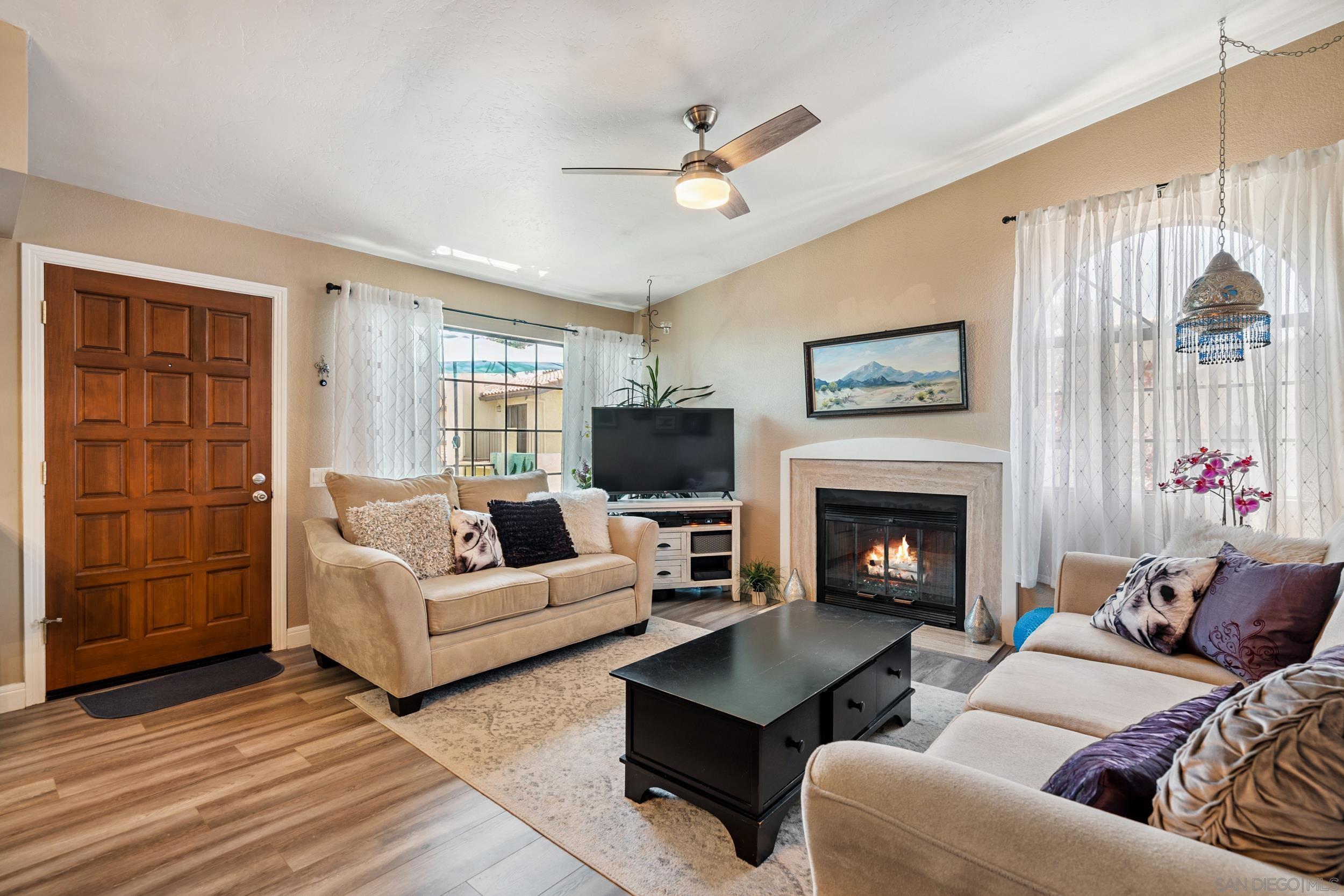 Detail Gallery Image 4 of 26 For 4225  Porte De Palmas 187, San Diego,  CA 92122 - 2 Beds | 2 Baths