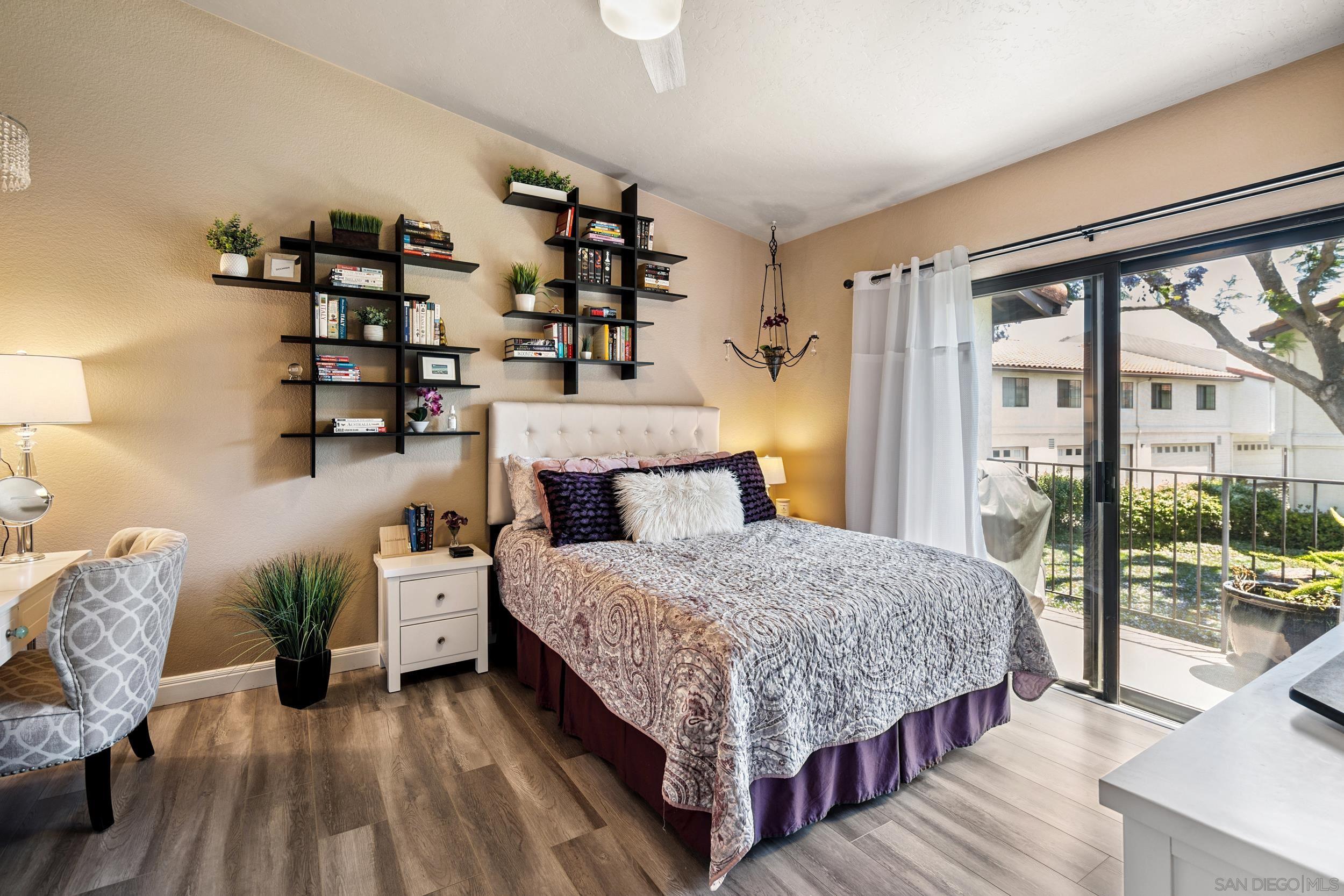 Detail Gallery Image 9 of 26 For 4225  Porte De Palmas 187, San Diego,  CA 92122 - 2 Beds | 2 Baths