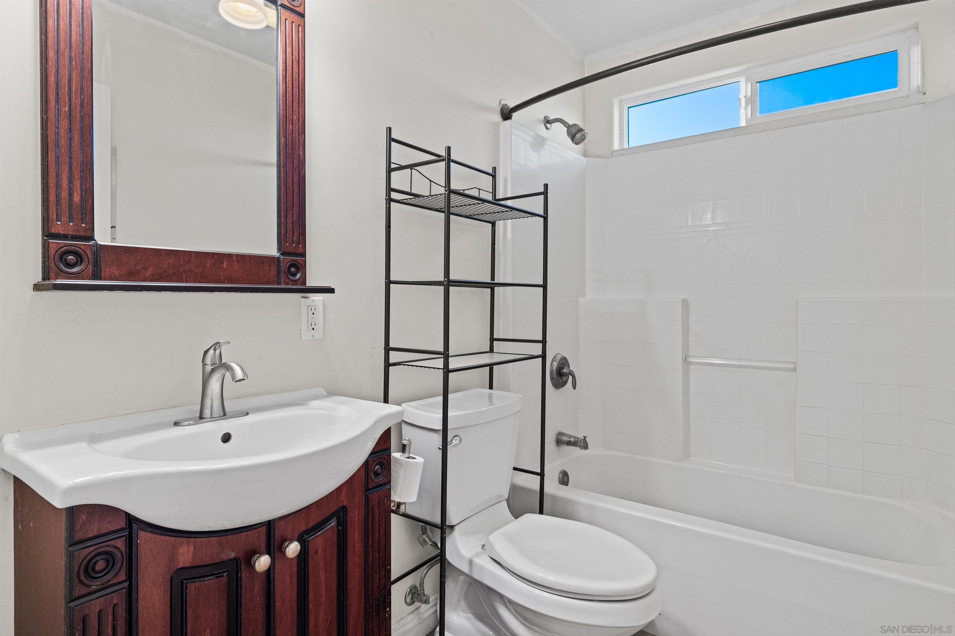 Detail Gallery Image 20 of 58 For 4618  Montiel Truck Trail, Jamul,  CA 91935 - 4 Beds | 3 Baths