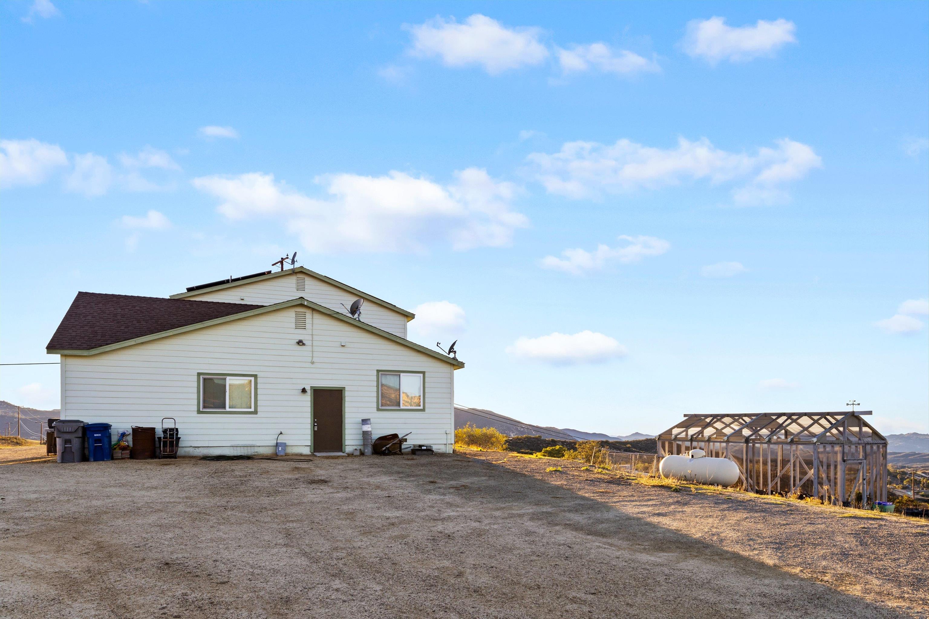 Detail Gallery Image 4 of 58 For 4618  Montiel Truck Trail, Jamul,  CA 91935 - 4 Beds | 3 Baths