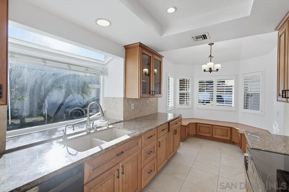 Detail Gallery Image 11 of 36 For 10460  La Vita C, San Diego,  CA 92131 - 2 Beds | 2 Baths