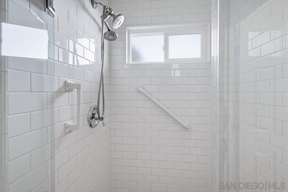 Detail Gallery Image 19 of 36 For 10460  La Vita C, San Diego,  CA 92131 - 2 Beds | 2 Baths