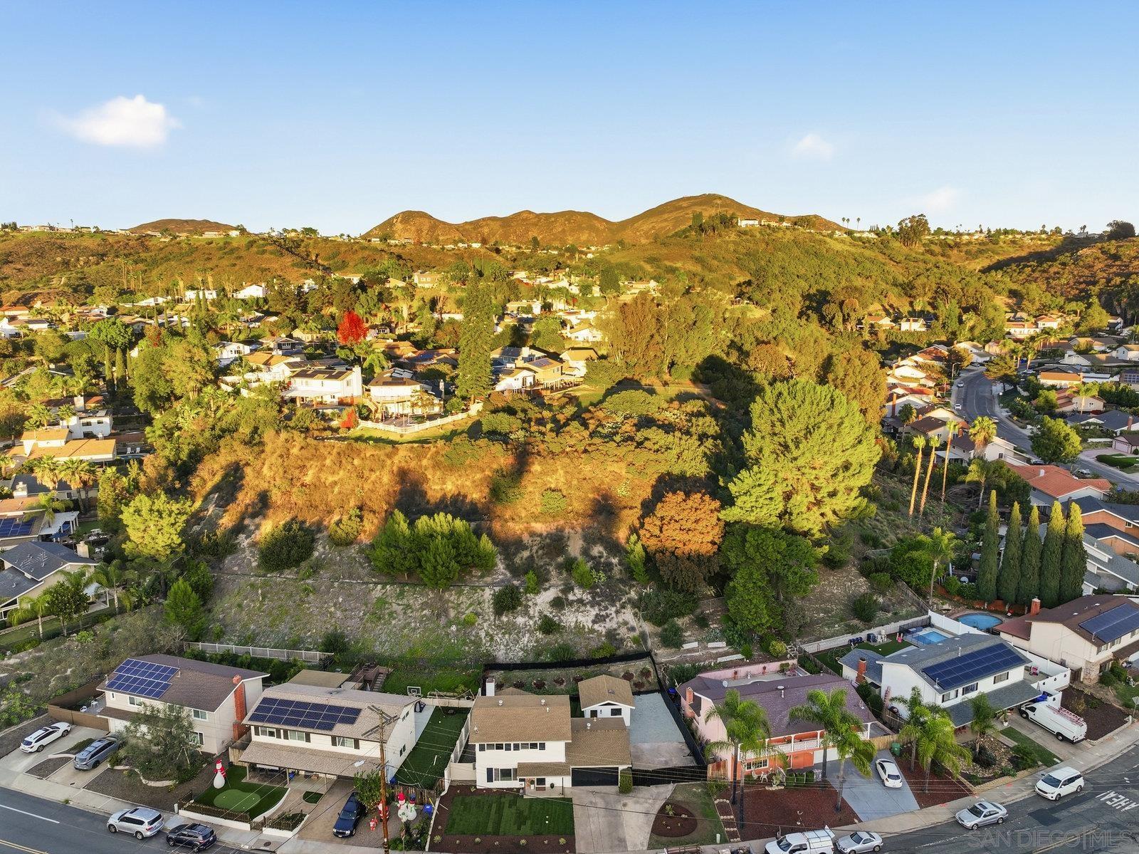 Detail Gallery Image 5 of 37 For 7427  Margerum Ave, San Diego,  CA 92120 - 4 Beds | 2/1 Baths