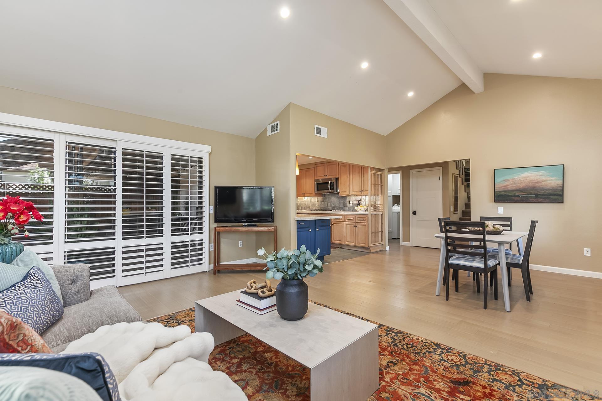 Detail Gallery Image 4 of 75 For 5358  Caminito Velasquez, San Diego,  CA 92124 - 3 Beds | 2 Baths