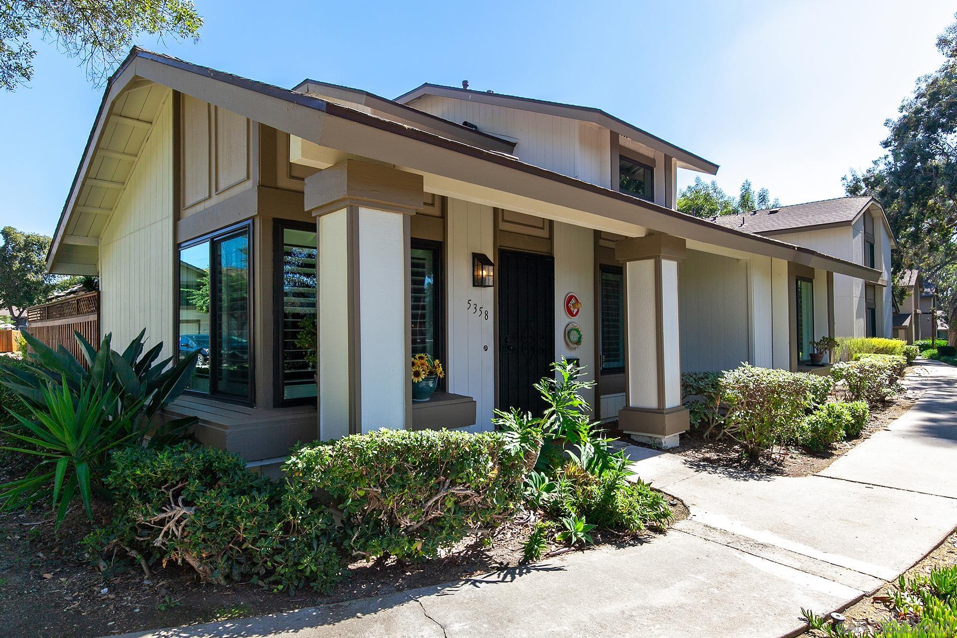 Detail Gallery Image 4 of 53 For 5358  Caminito Velasquez, San Diego,  CA 92124 - 3 Beds | 2 Baths