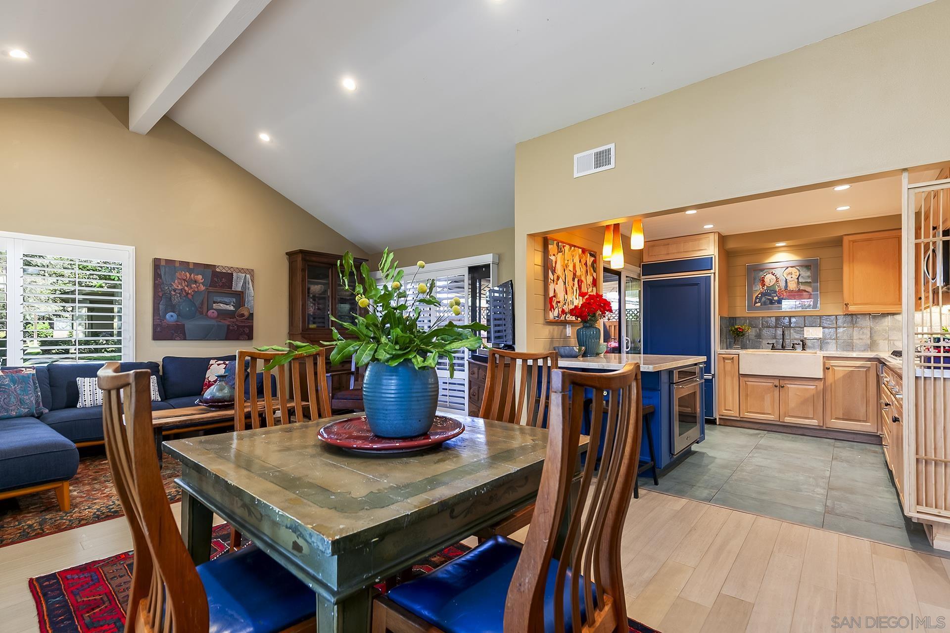 Detail Gallery Image 8 of 53 For 5358  Caminito Velasquez, San Diego,  CA 92124 - 3 Beds | 2 Baths