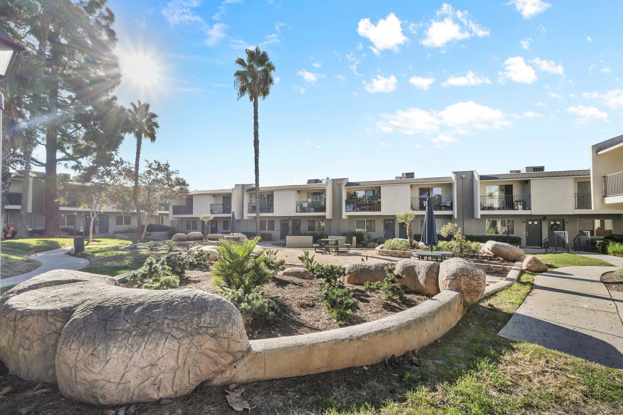 Detail Gallery Image 5 of 29 For 1045  Peach Avenue  #38,  El Cajon,  CA 92021 - 2 Beds | 1/1 Baths