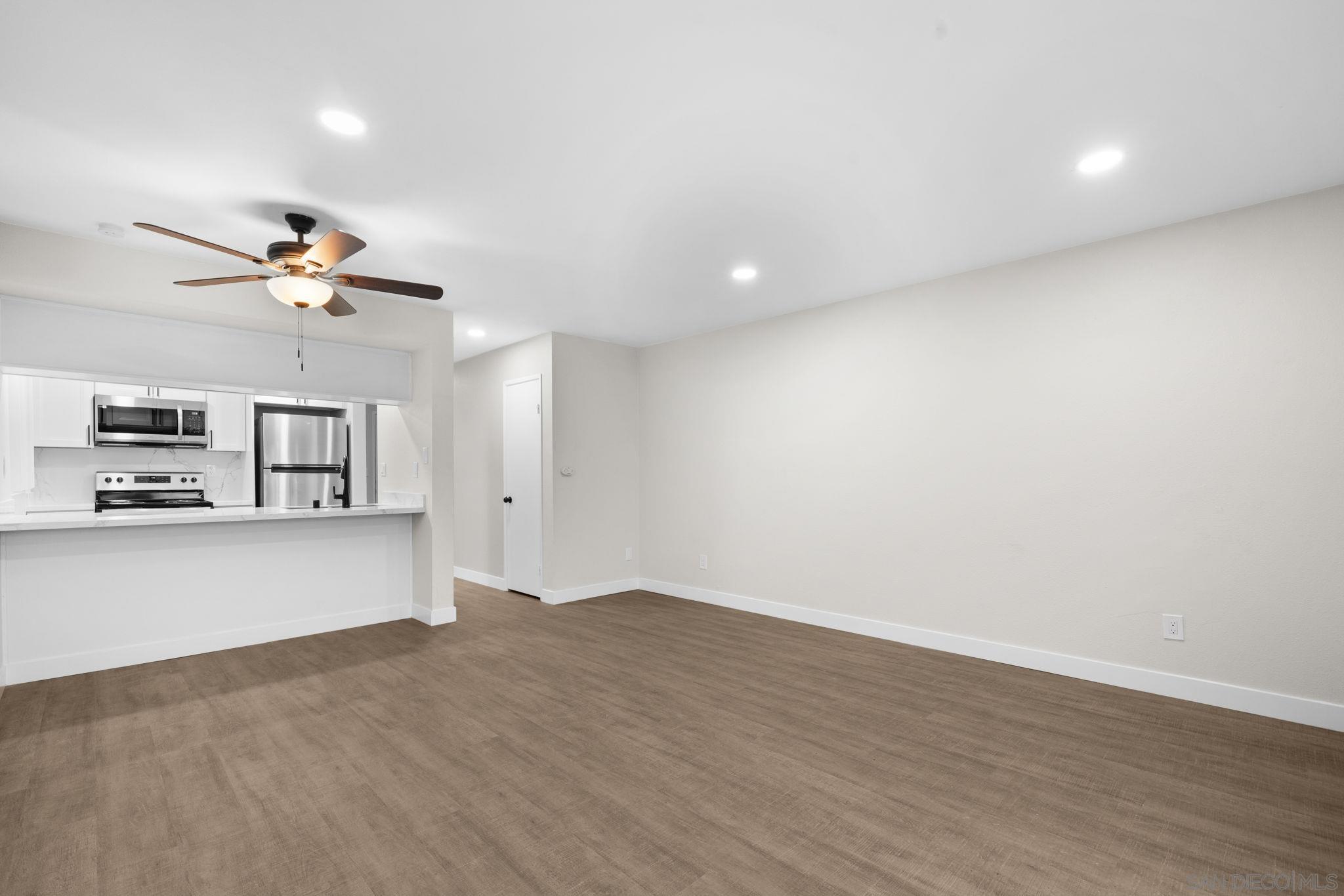 Detail Gallery Image 7 of 17 For 748 N 3rd St  Q, El Cajon,  CA 92021 - 2 Beds | 1/1 Baths