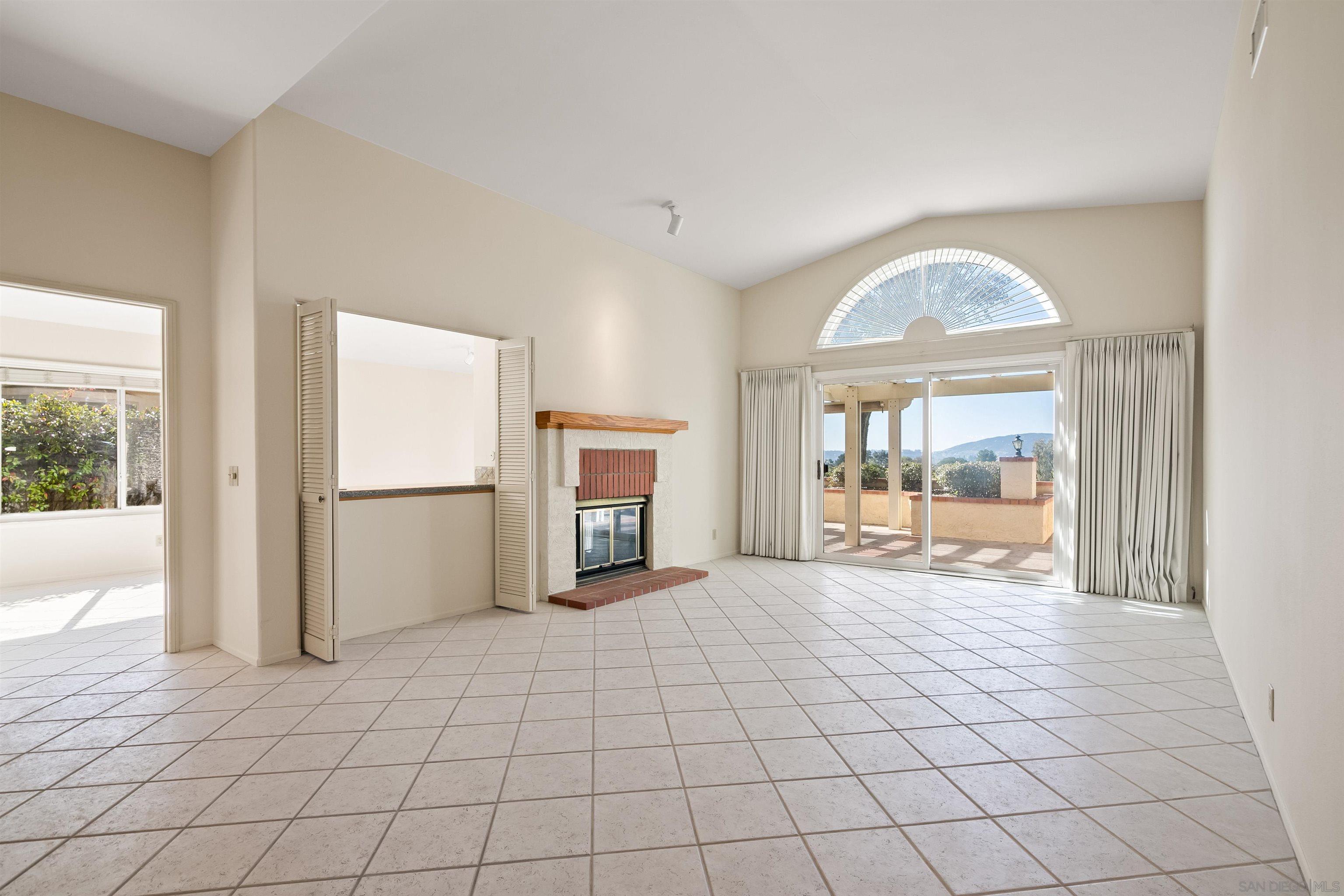 Detail Gallery Image 15 of 51 For 18113  Calle Estepona, San Diego,  CA 92128 - 3 Beds | 2 Baths