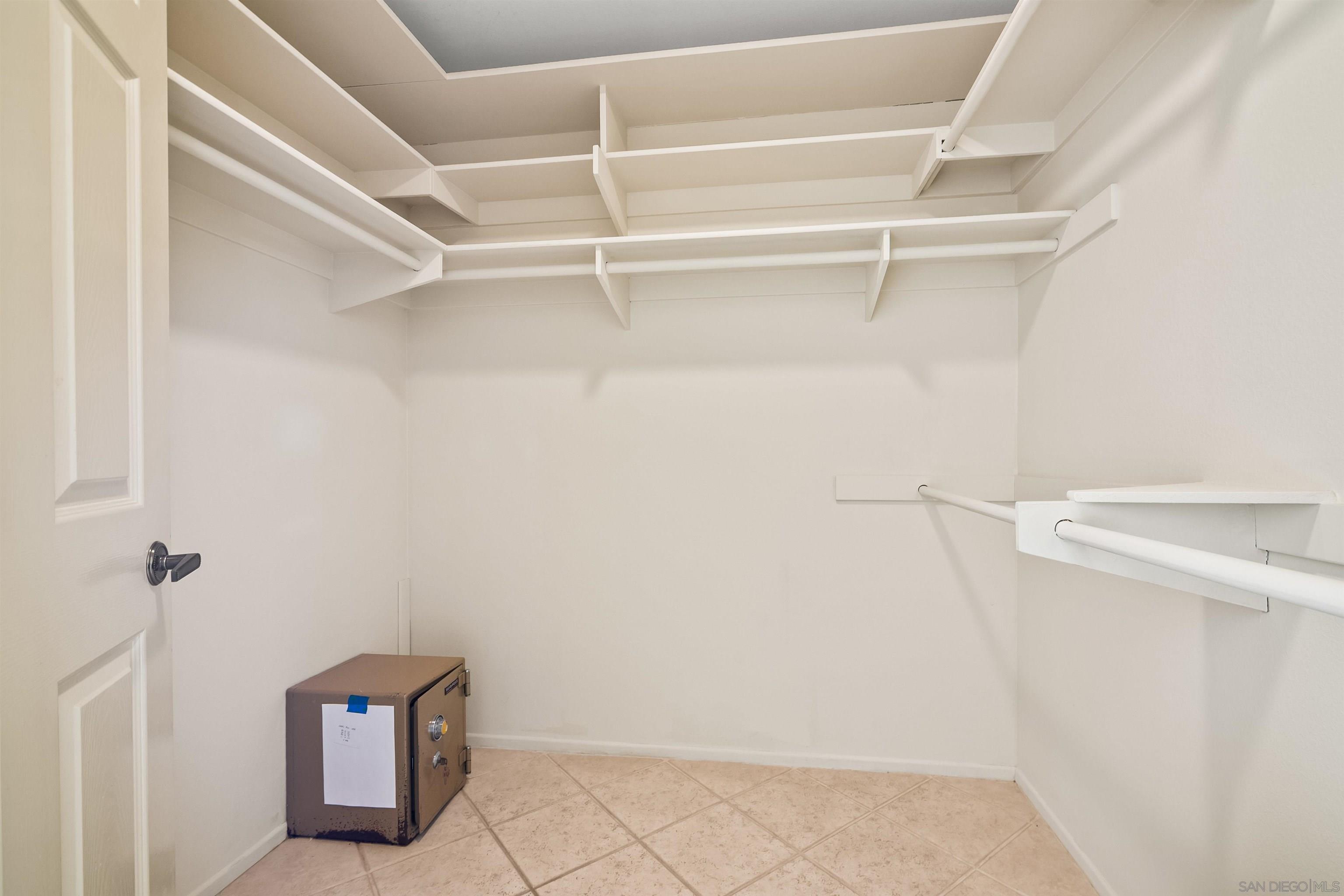 Detail Gallery Image 29 of 51 For 18113  Calle Estepona, San Diego,  CA 92128 - 3 Beds | 2 Baths