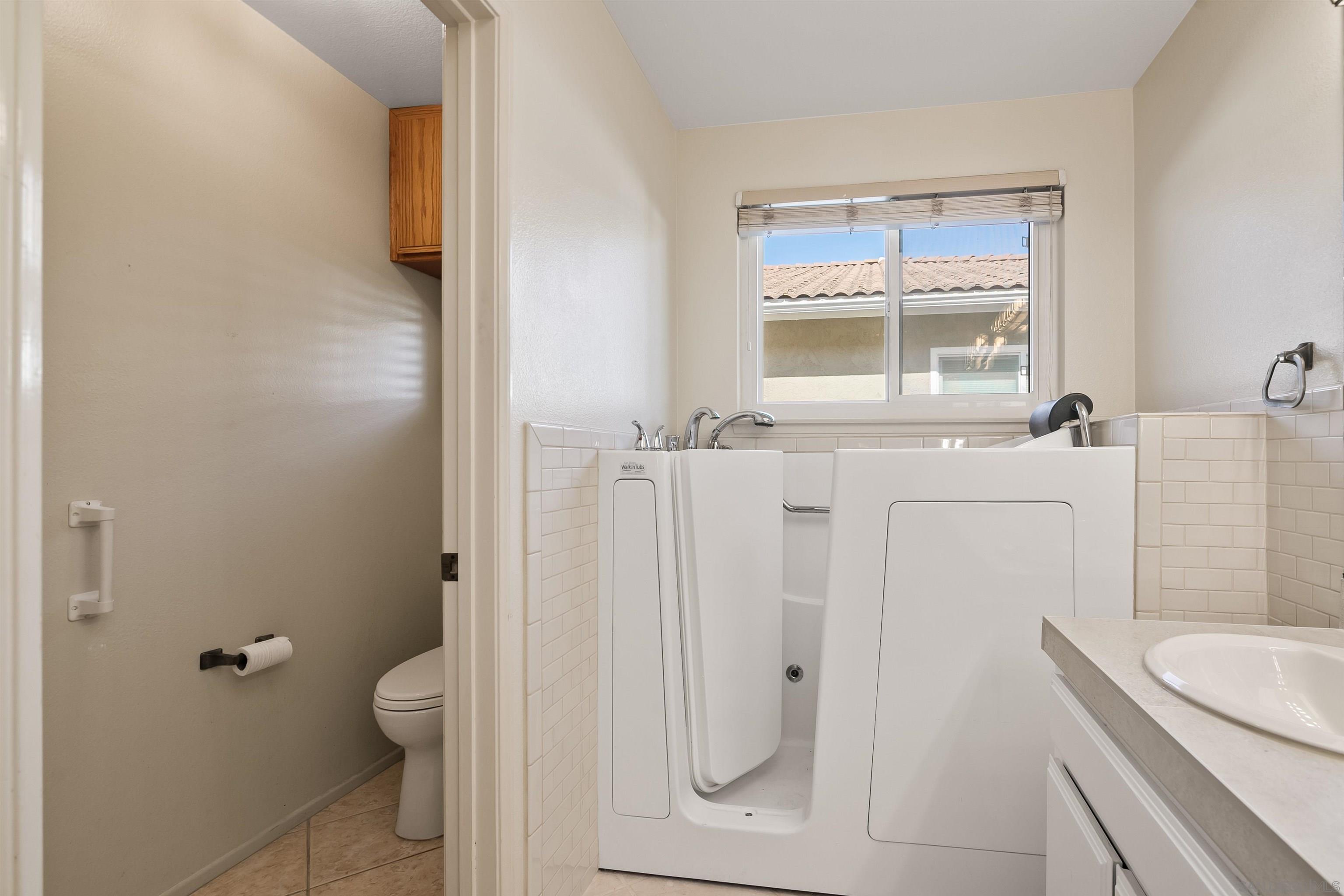 Detail Gallery Image 30 of 51 For 18113  Calle Estepona, San Diego,  CA 92128 - 3 Beds | 2 Baths