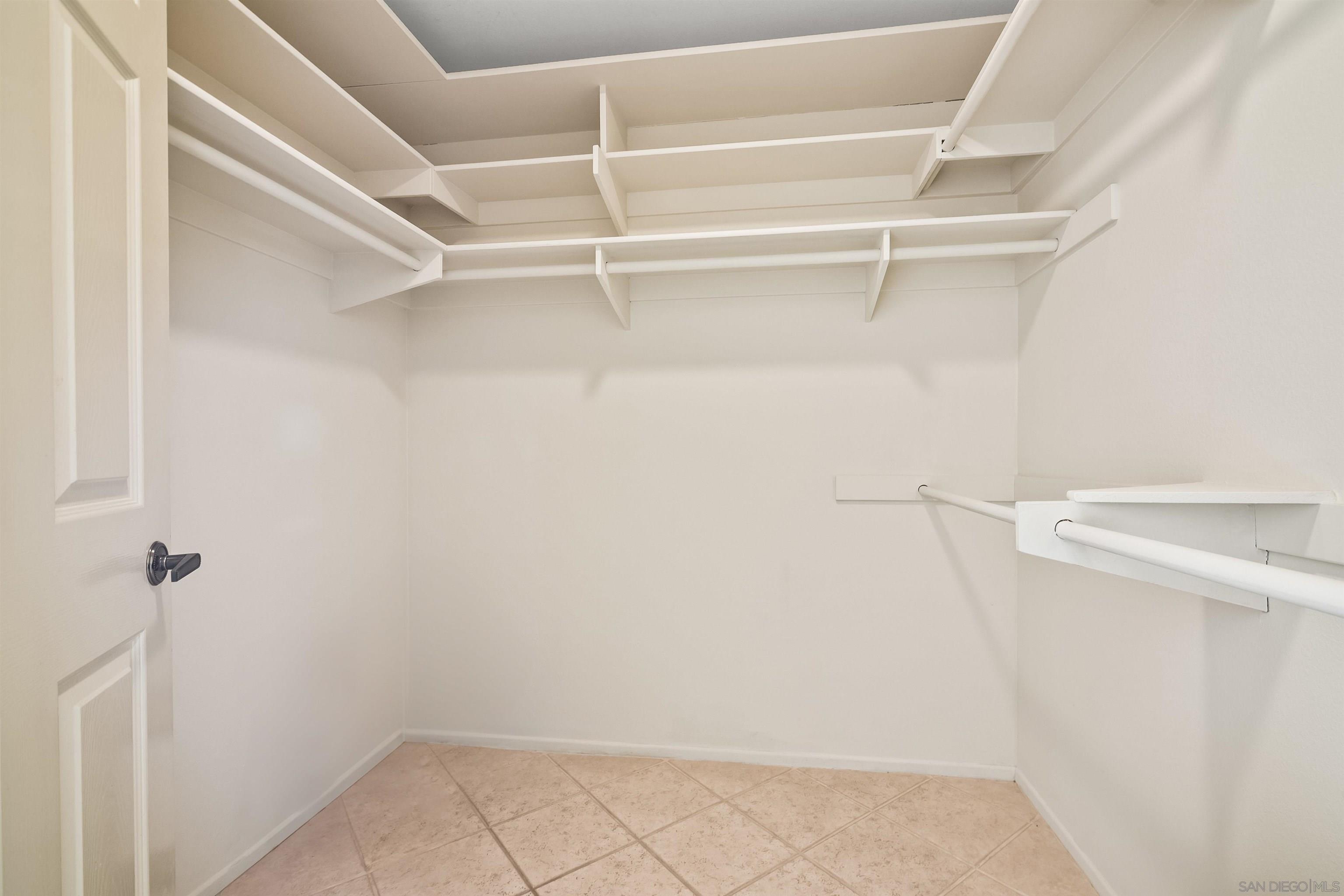 Detail Gallery Image 33 of 51 For 18113  Calle Estepona, San Diego,  CA 92128 - 3 Beds | 2 Baths