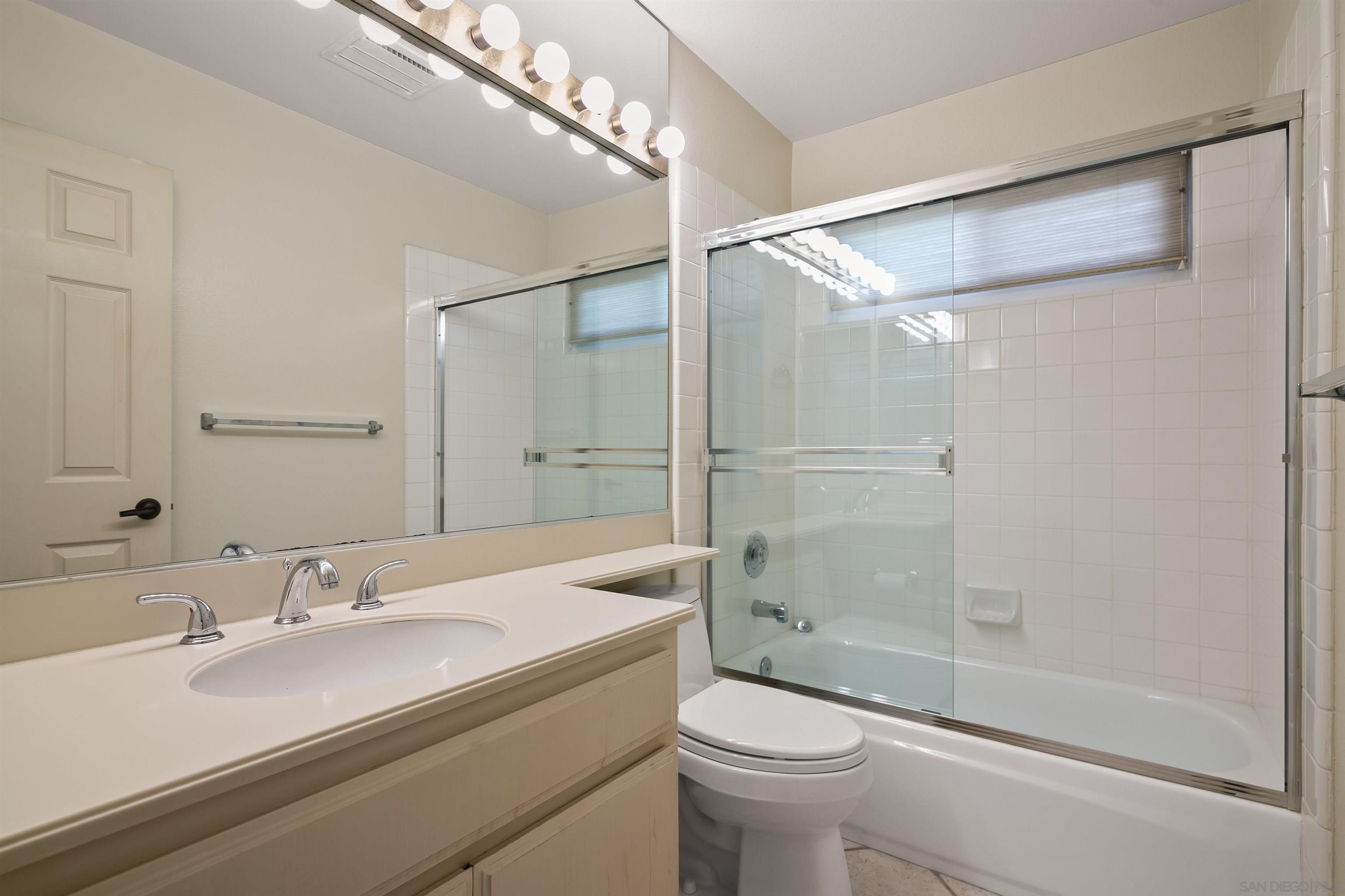 Detail Gallery Image 37 of 51 For 18113  Calle Estepona, San Diego,  CA 92128 - 3 Beds | 2 Baths