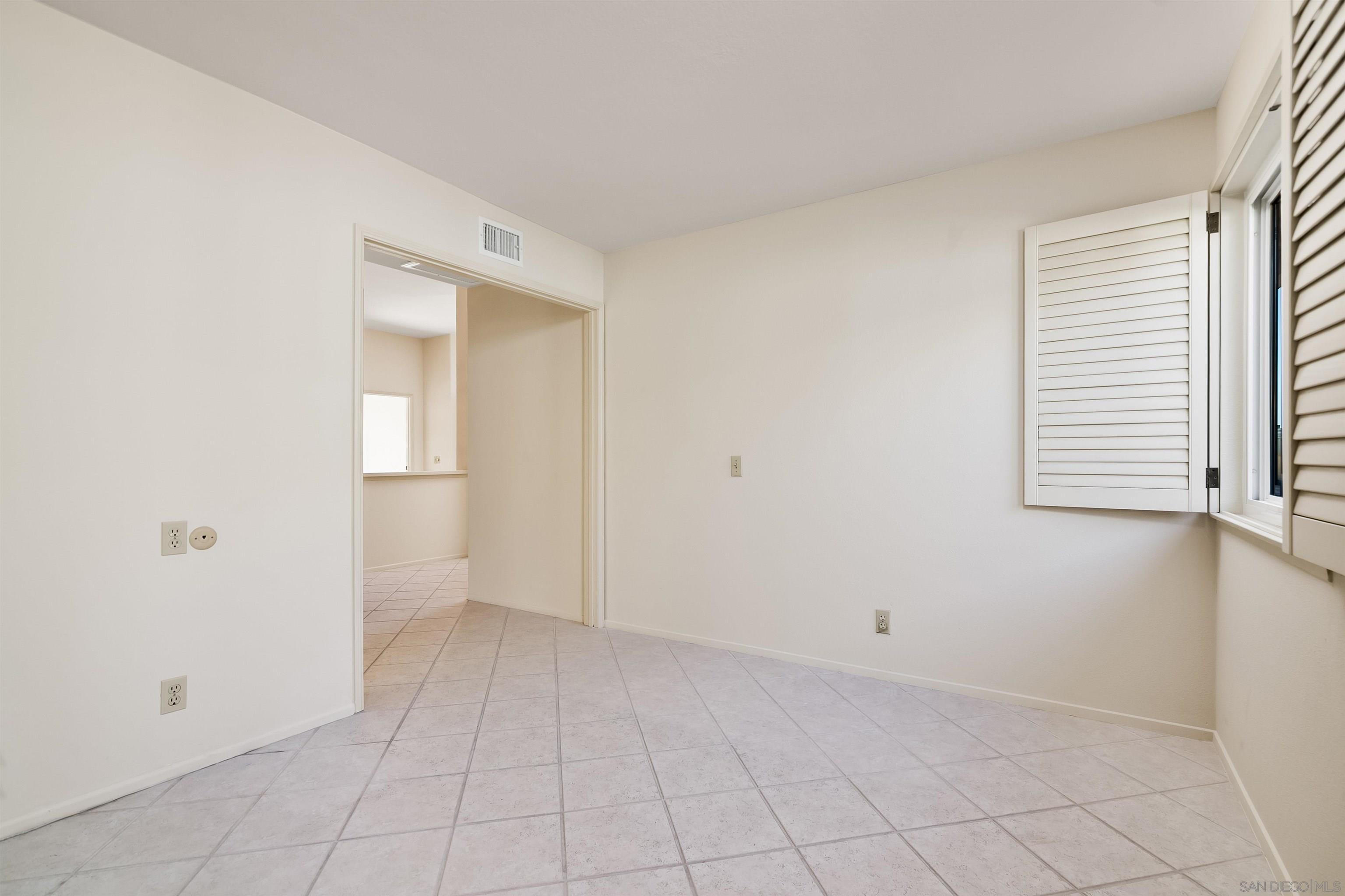 Detail Gallery Image 39 of 51 For 18113  Calle Estepona, San Diego,  CA 92128 - 3 Beds | 2 Baths