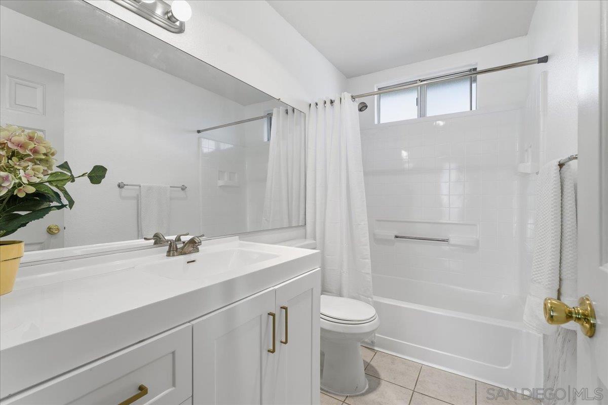 Detail Gallery Image 19 of 30 For 1035 S Mollison Ave  #F,  El Cajon,  CA 92020 - 3 Beds | 2/1 Baths