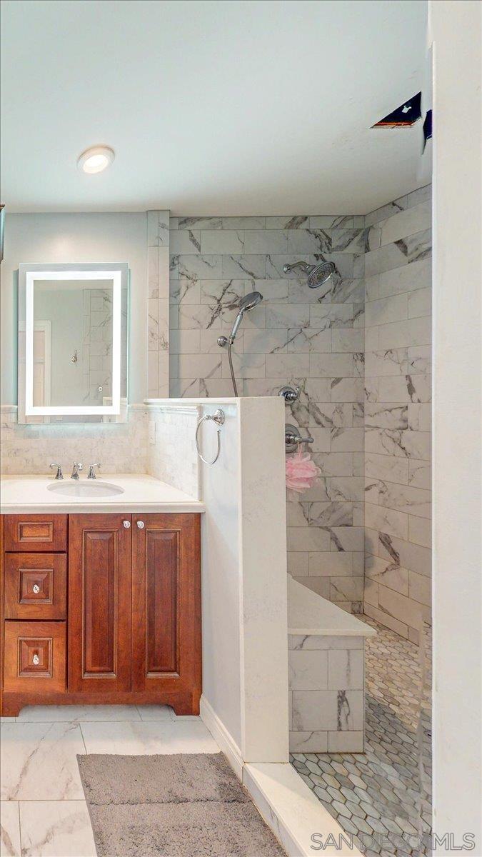 Detail Gallery Image 13 of 15 For 1525  Fair Glen Rd, El Cajon,  CA 92019 - 4 Beds | 2 Baths