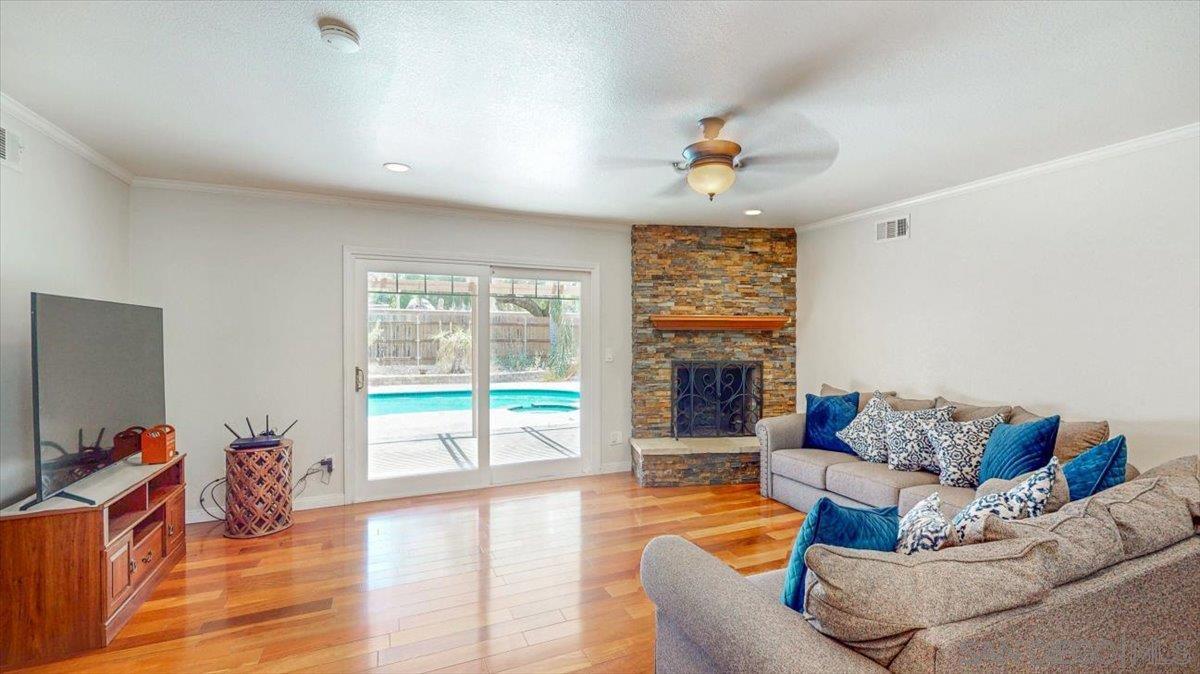 Detail Gallery Image 7 of 15 For 1525  Fair Glen Rd, El Cajon,  CA 92019 - 4 Beds | 2 Baths