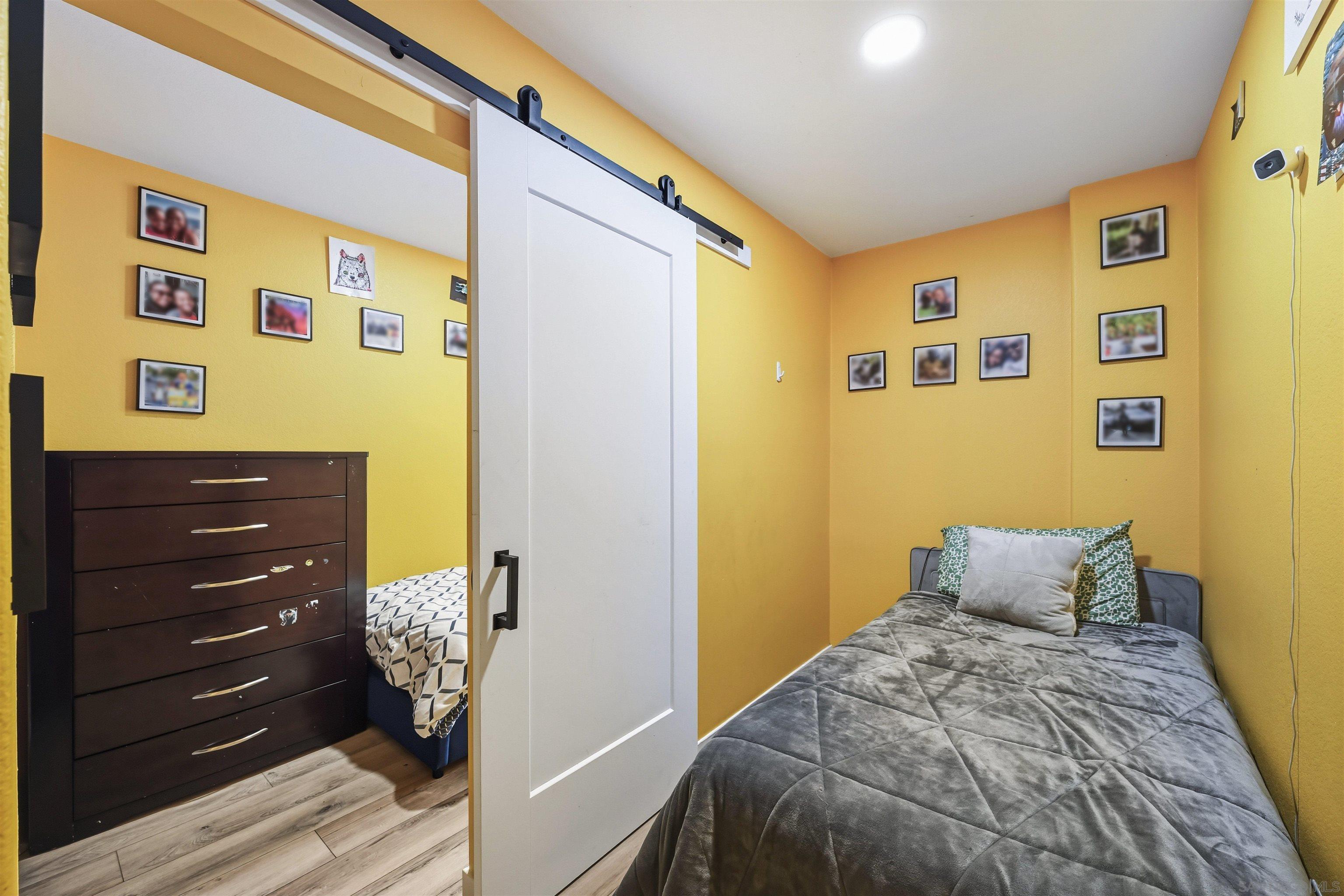 Detail Gallery Image 14 of 29 For 1812  Lime Ct  #4,  Chula Vista,  CA 91913 - 3 Beds | 3/1 Baths