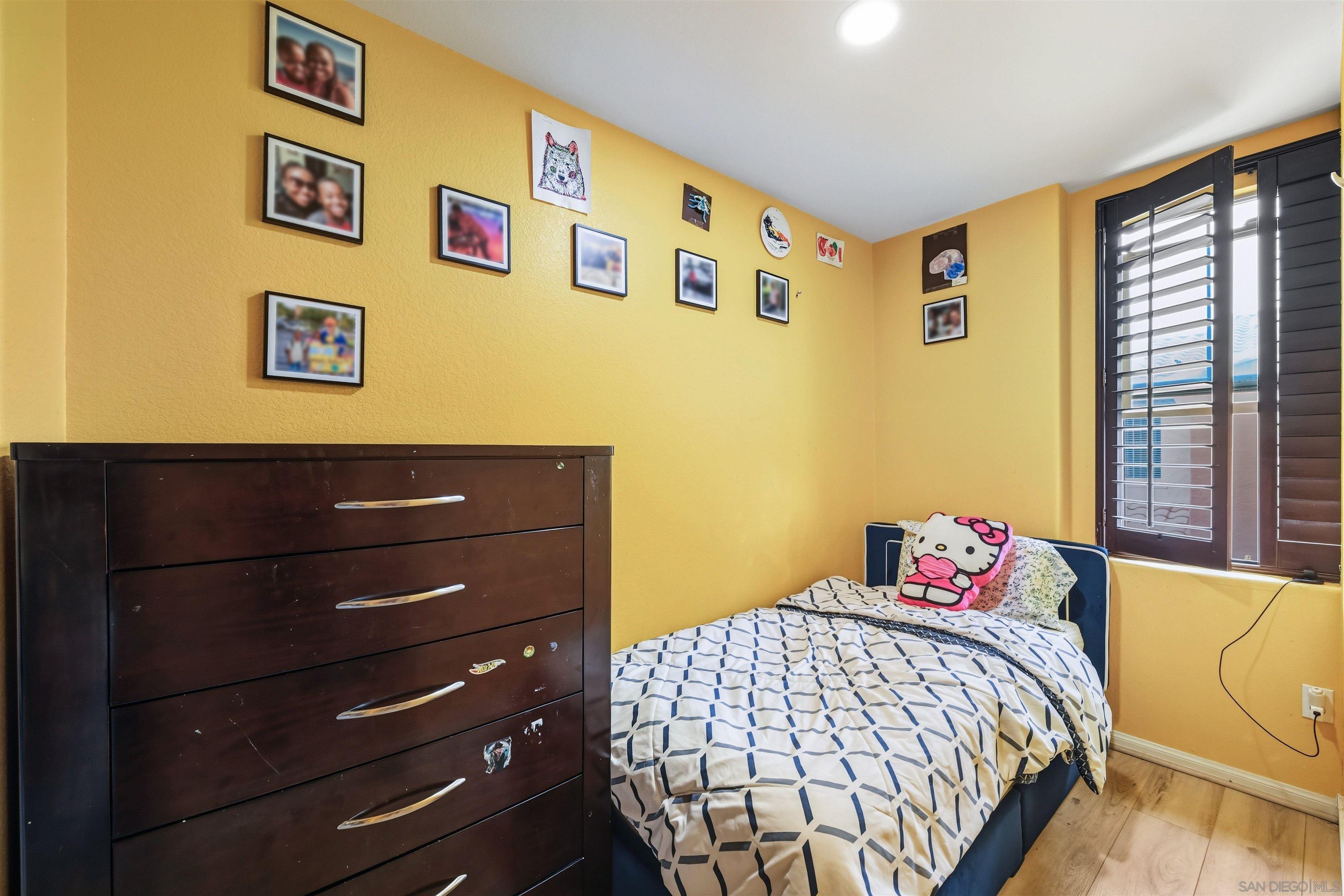 Detail Gallery Image 16 of 29 For 1812  Lime Ct  #4,  Chula Vista,  CA 91913 - 3 Beds | 3/1 Baths