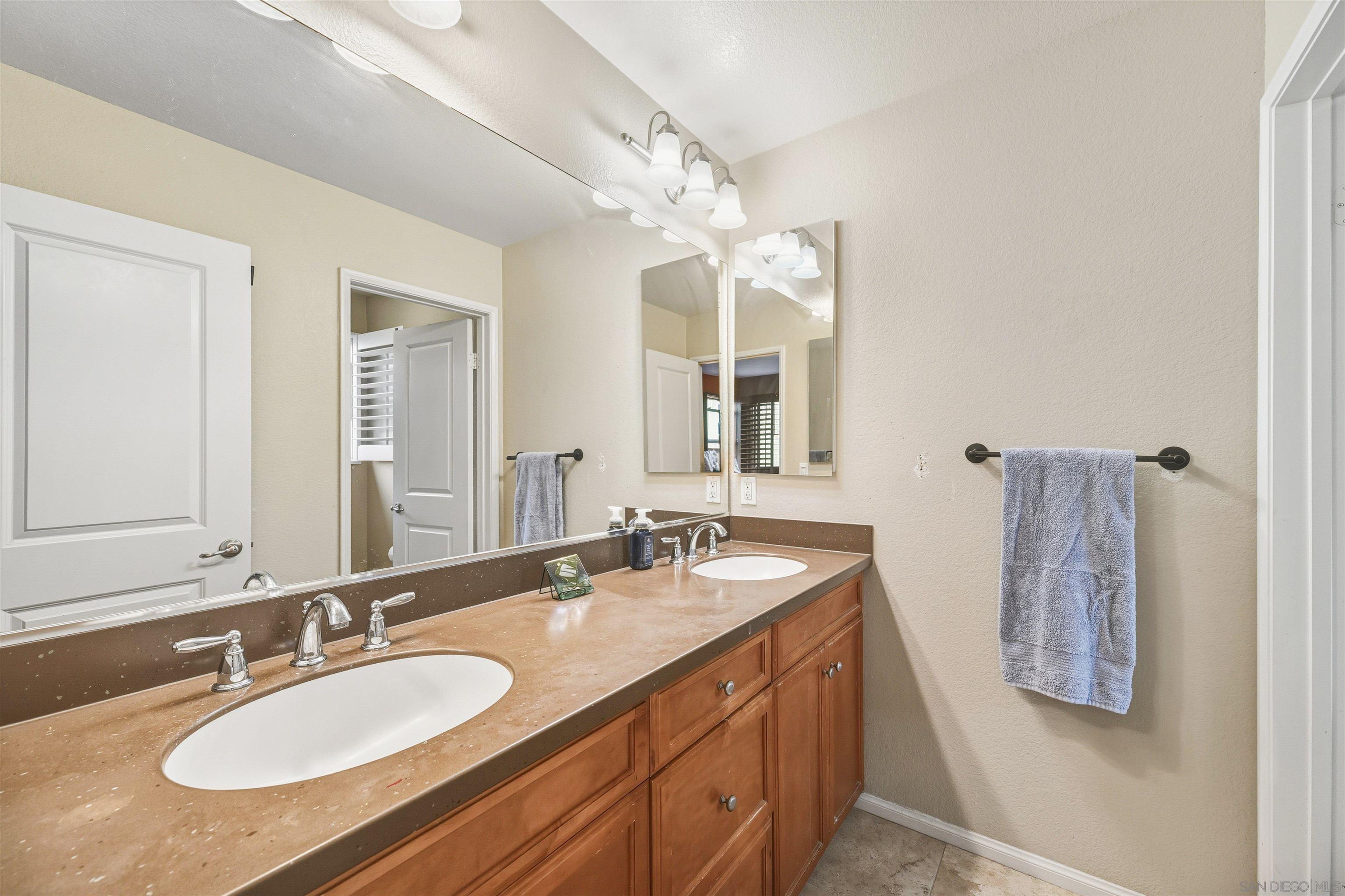Detail Gallery Image 19 of 29 For 1812  Lime Ct  #4,  Chula Vista,  CA 91913 - 3 Beds | 3/1 Baths