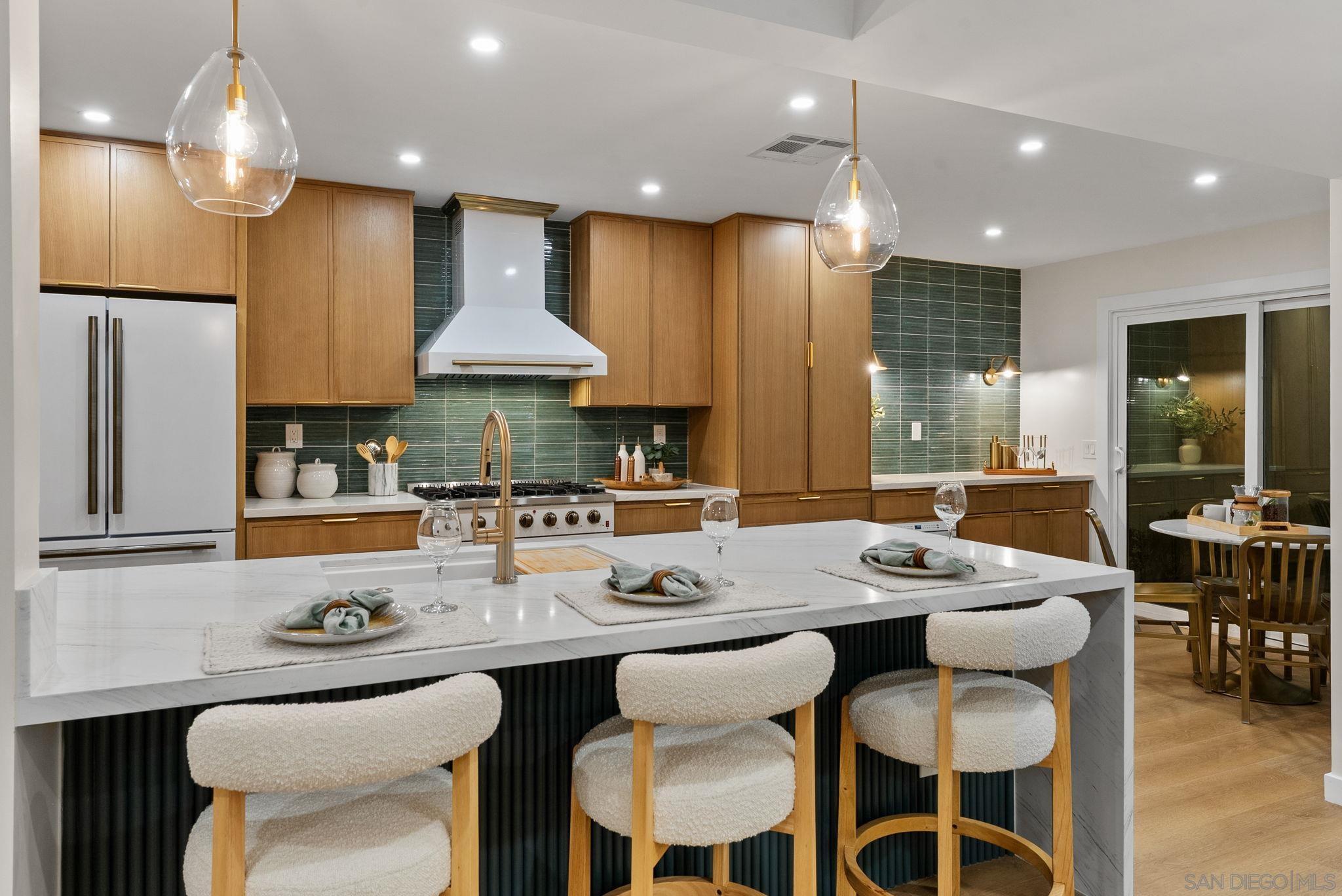 Detail Gallery Image 2 of 46 For 16048  via Viajera, Rancho Santa Fe,  CA 92091 - 3 Beds | 3 Baths