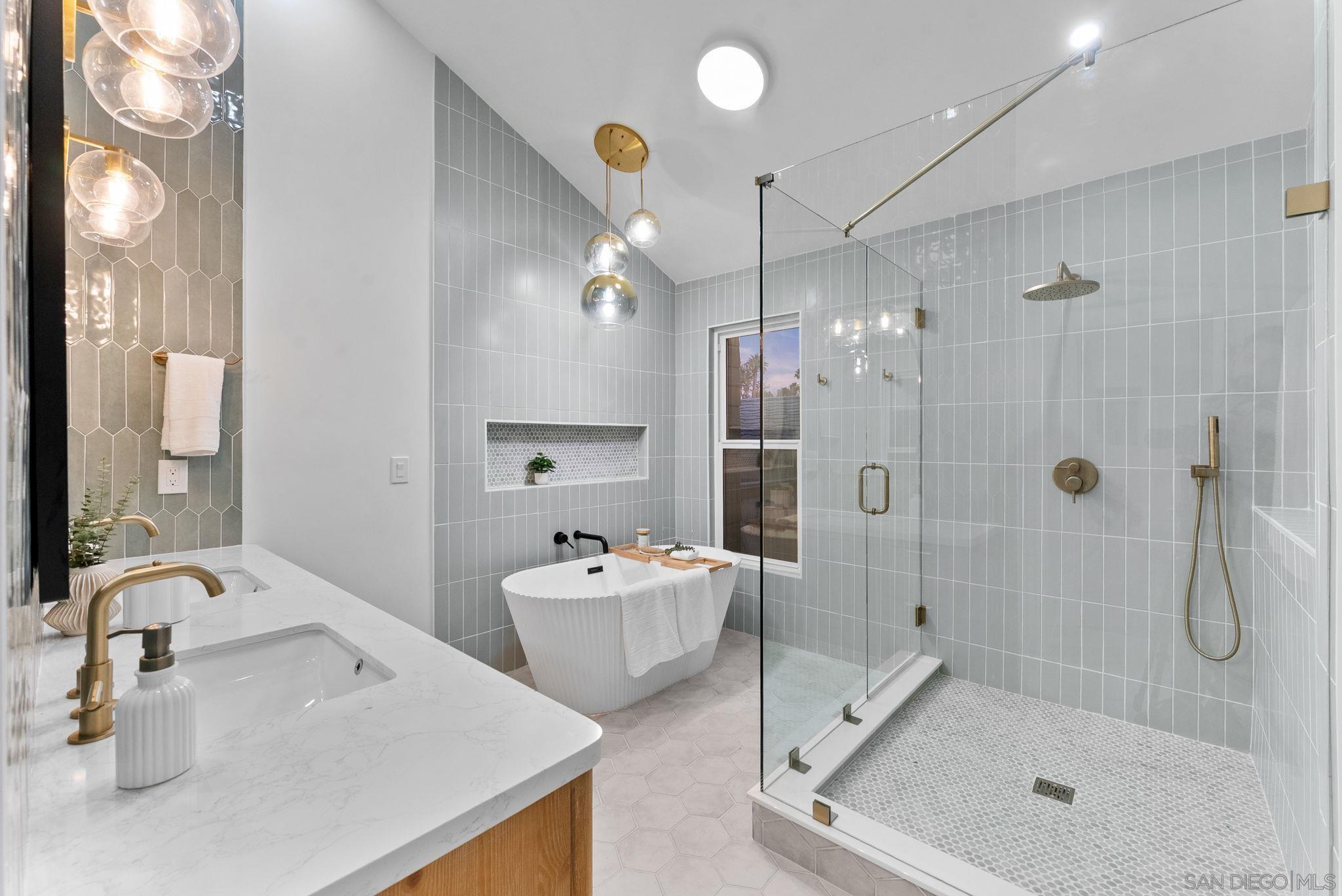 Detail Gallery Image 22 of 46 For 16048  via Viajera, Rancho Santa Fe,  CA 92091 - 3 Beds | 3 Baths