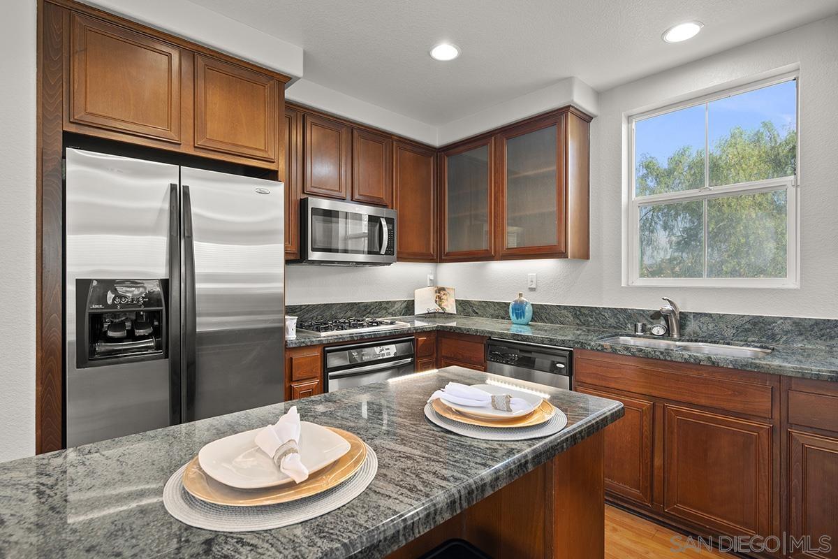 Detail Gallery Image 17 of 57 For 2701  Villas Way, San Diego,  CA 92108 - 3 Beds | 2/1 Baths