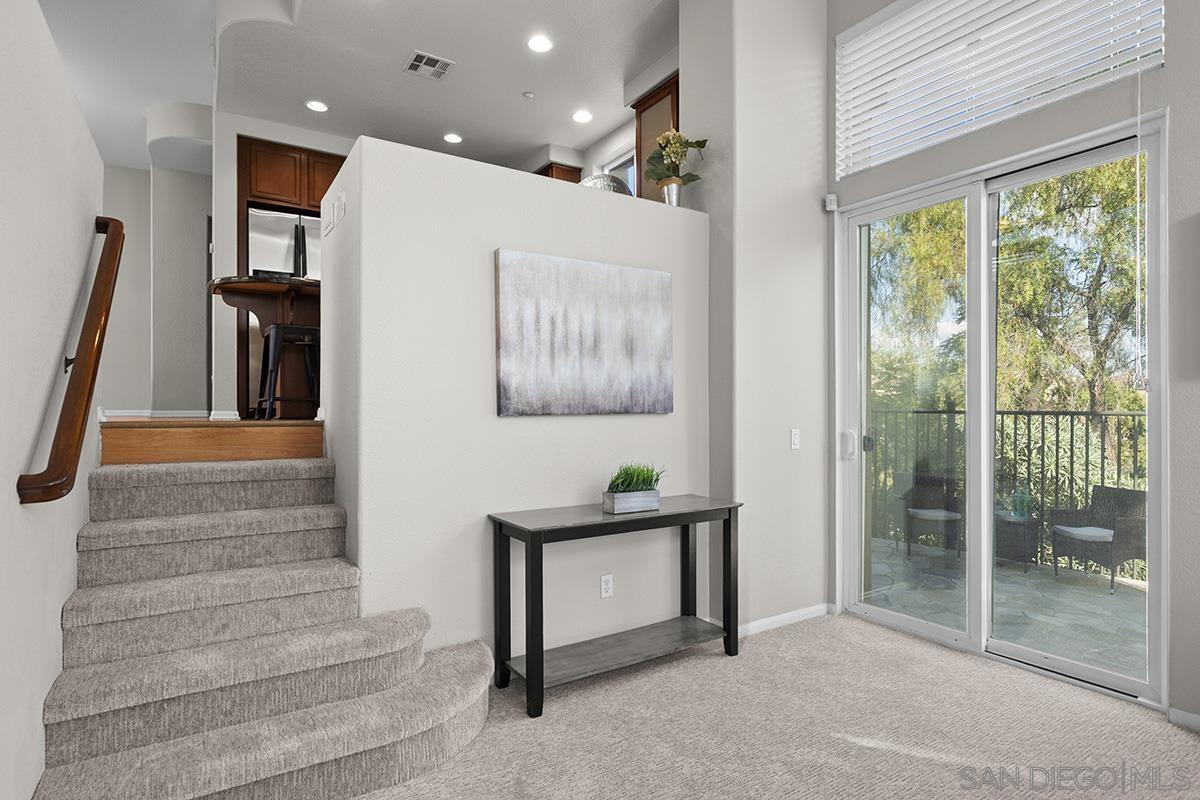 Detail Gallery Image 7 of 57 For 2701  Villas Way, San Diego,  CA 92108 - 3 Beds | 2/1 Baths