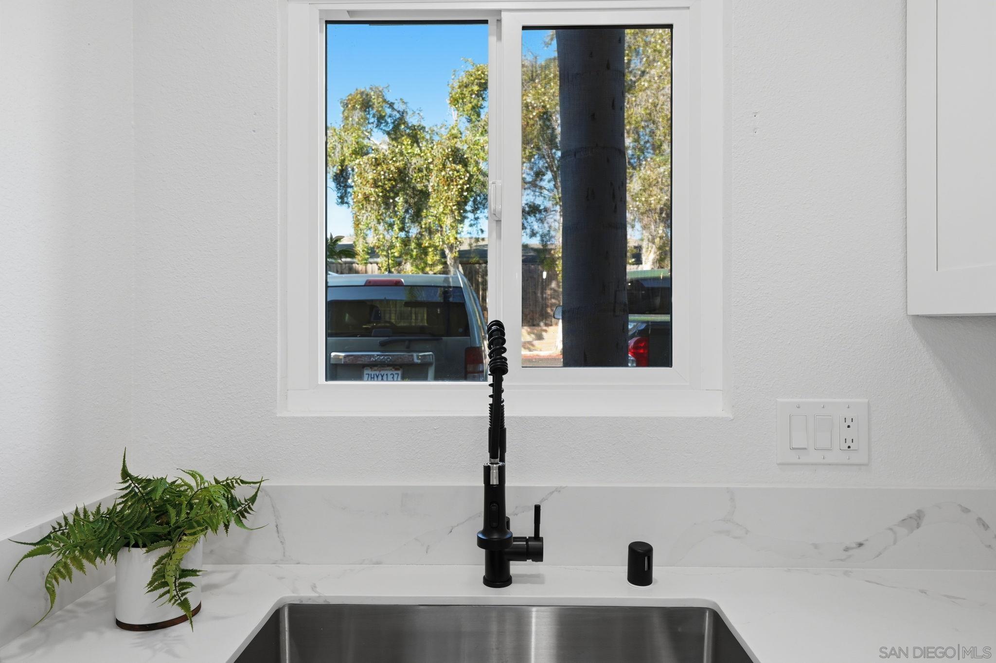 Detail Gallery Image 12 of 37 For 2320  Euclid Ave  #1,  National City,  CA 91950 - 2 Beds | 1/1 Baths