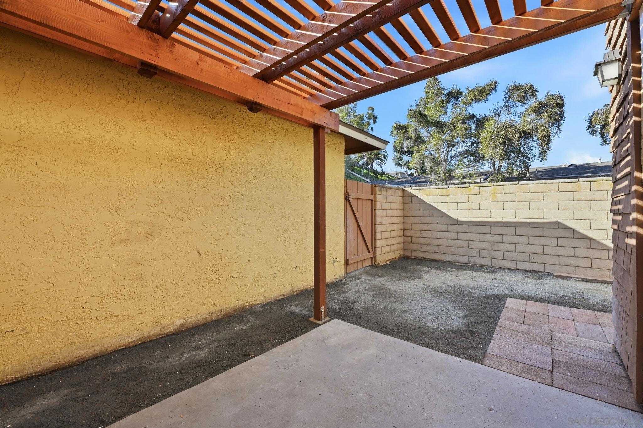 Detail Gallery Image 33 of 37 For 2320  Euclid Ave  #1,  National City,  CA 91950 - 2 Beds | 1/1 Baths