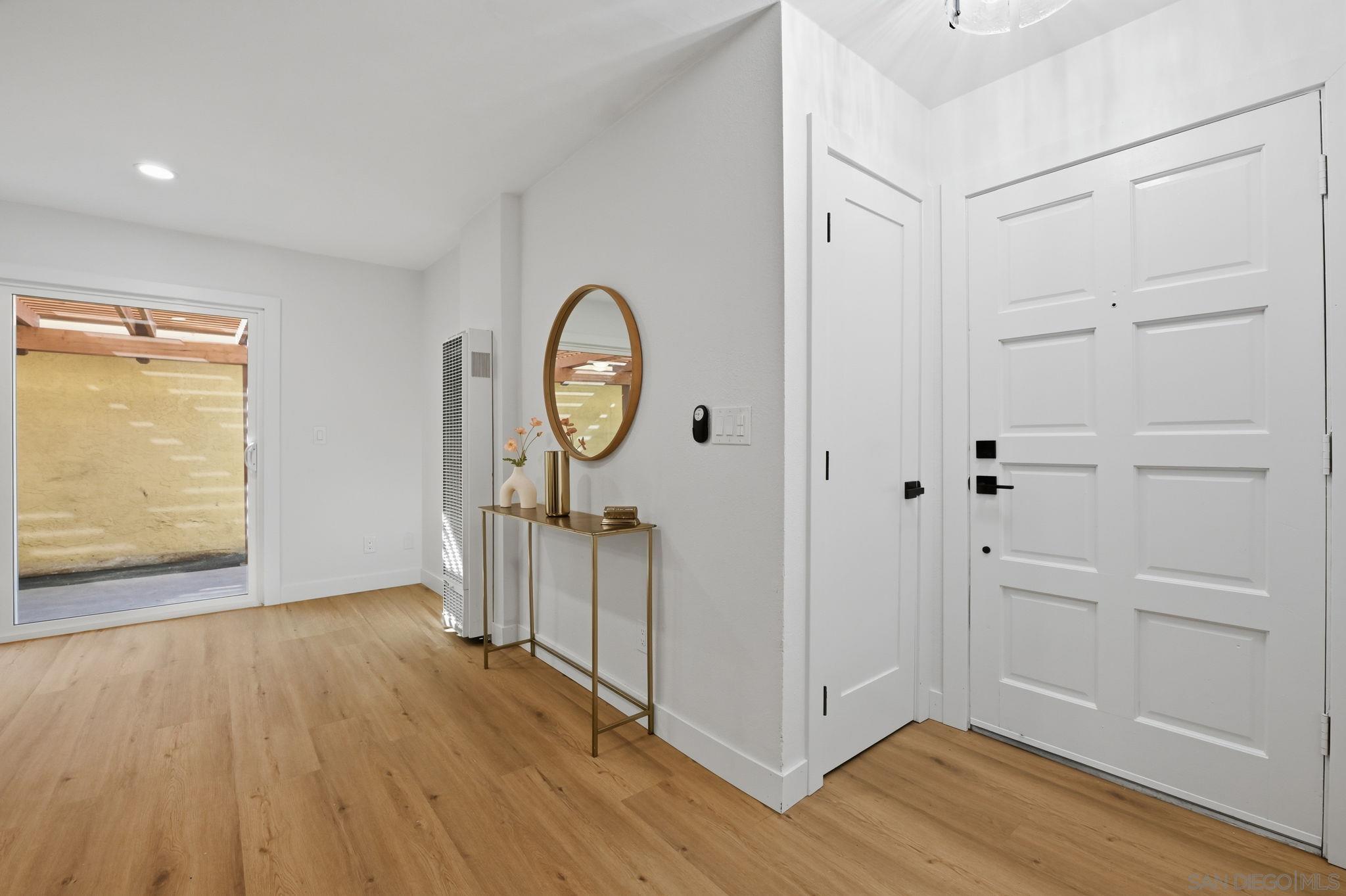 Detail Gallery Image 5 of 37 For 2320  Euclid Ave  #1,  National City,  CA 91950 - 2 Beds | 1/1 Baths