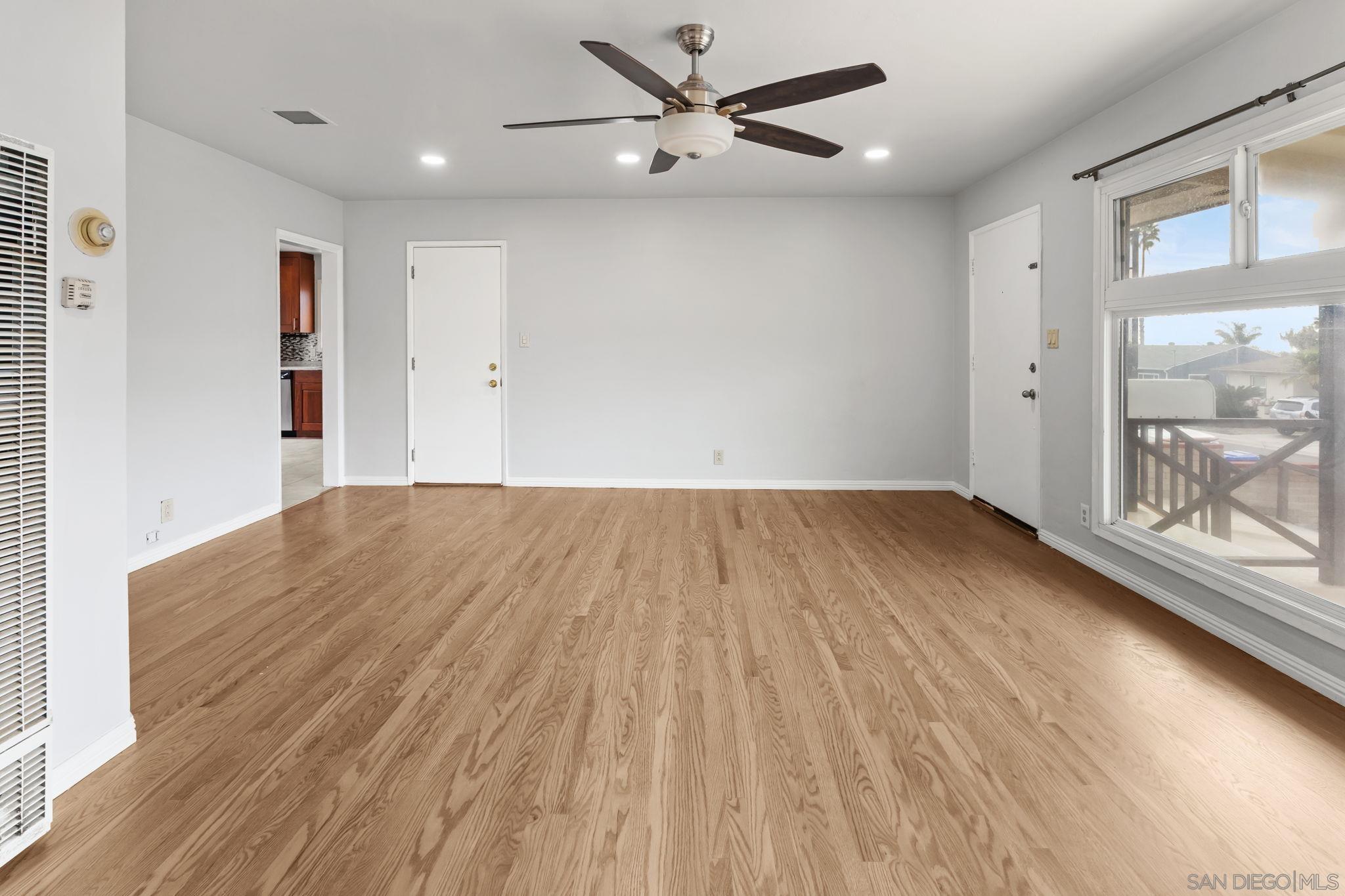 Detail Gallery Image 3 of 27 For 2429  Calle Serena, San Diego,  CA 92139 - 3 Beds | 1 Baths