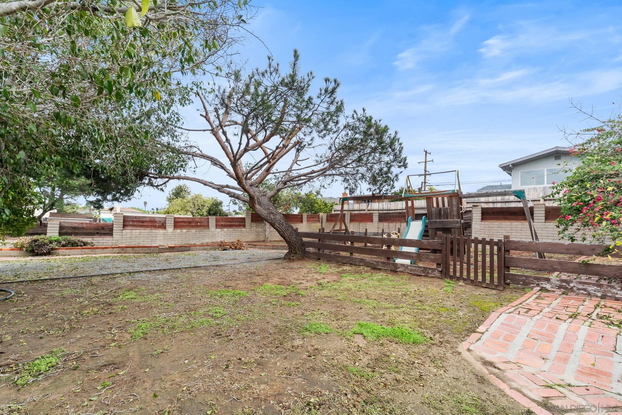 Detail Gallery Image 22 of 27 For 2429  Calle Serena, San Diego,  CA 92139 - 3 Beds | 1 Baths