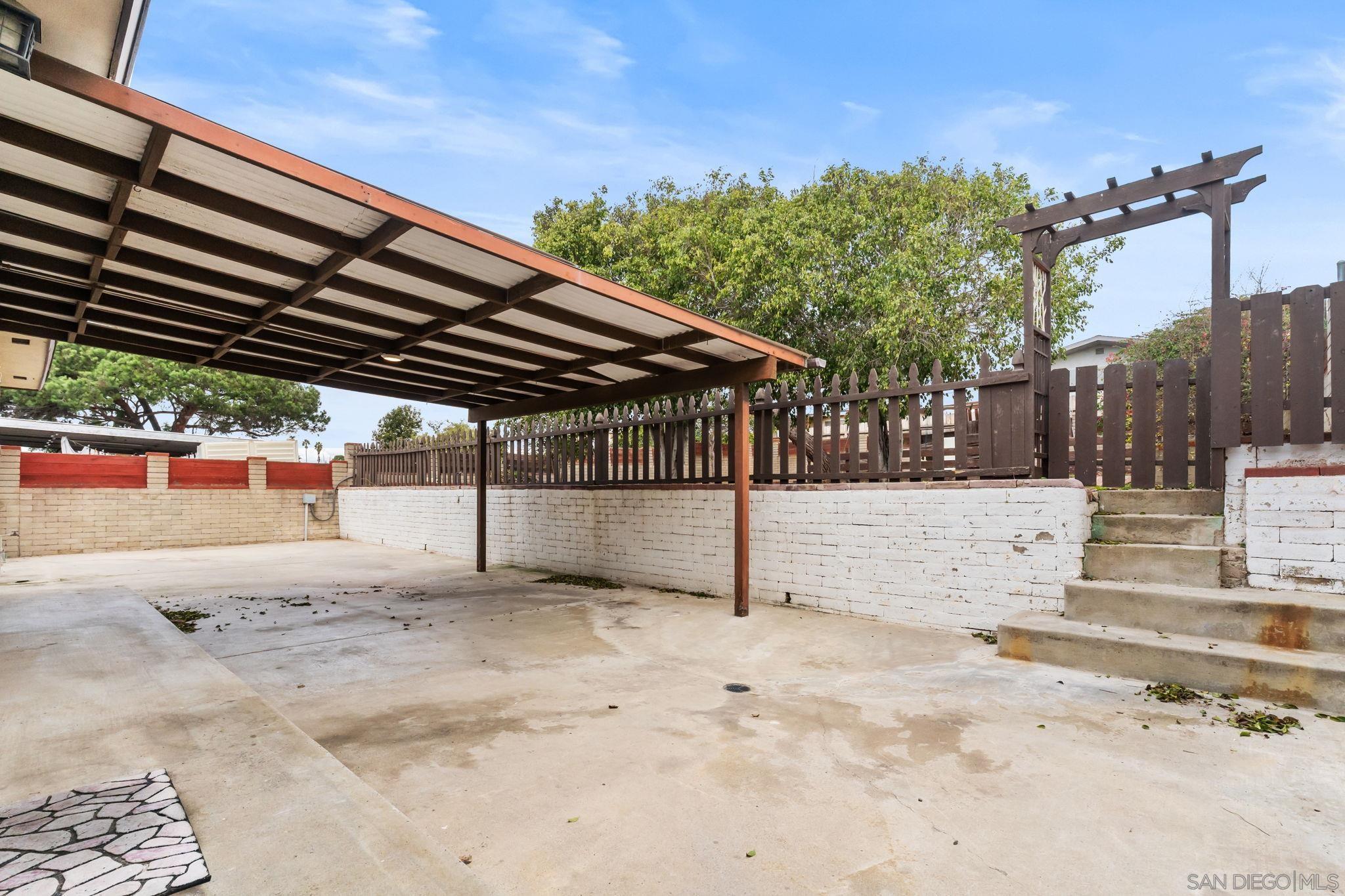 Detail Gallery Image 23 of 27 For 2429  Calle Serena, San Diego,  CA 92139 - 3 Beds | 1 Baths