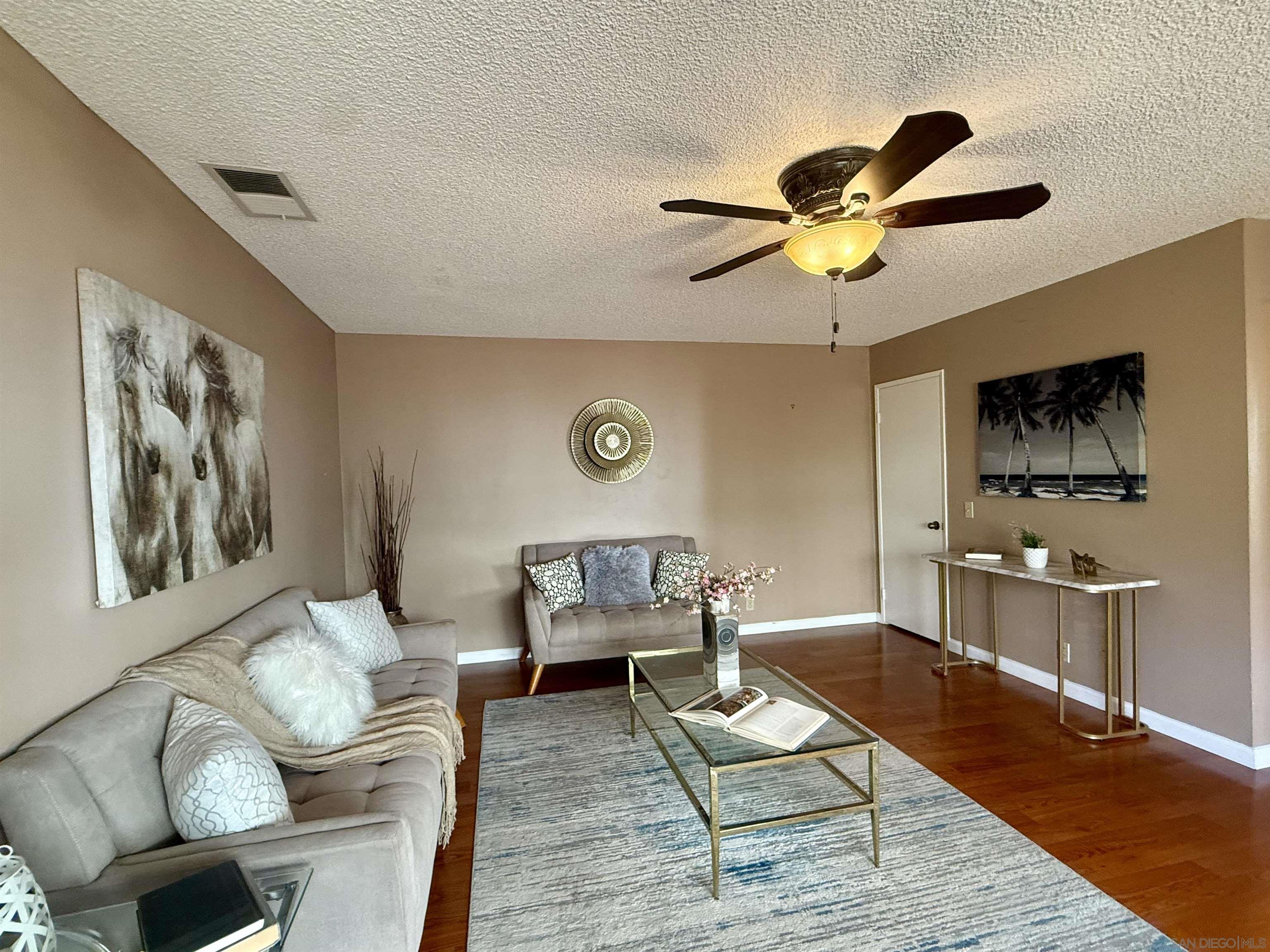 Detail Gallery Image 13 of 45 For 2163  Manzana Way, San Diego,  CA 92139 - 4 Beds | 2/1 Baths