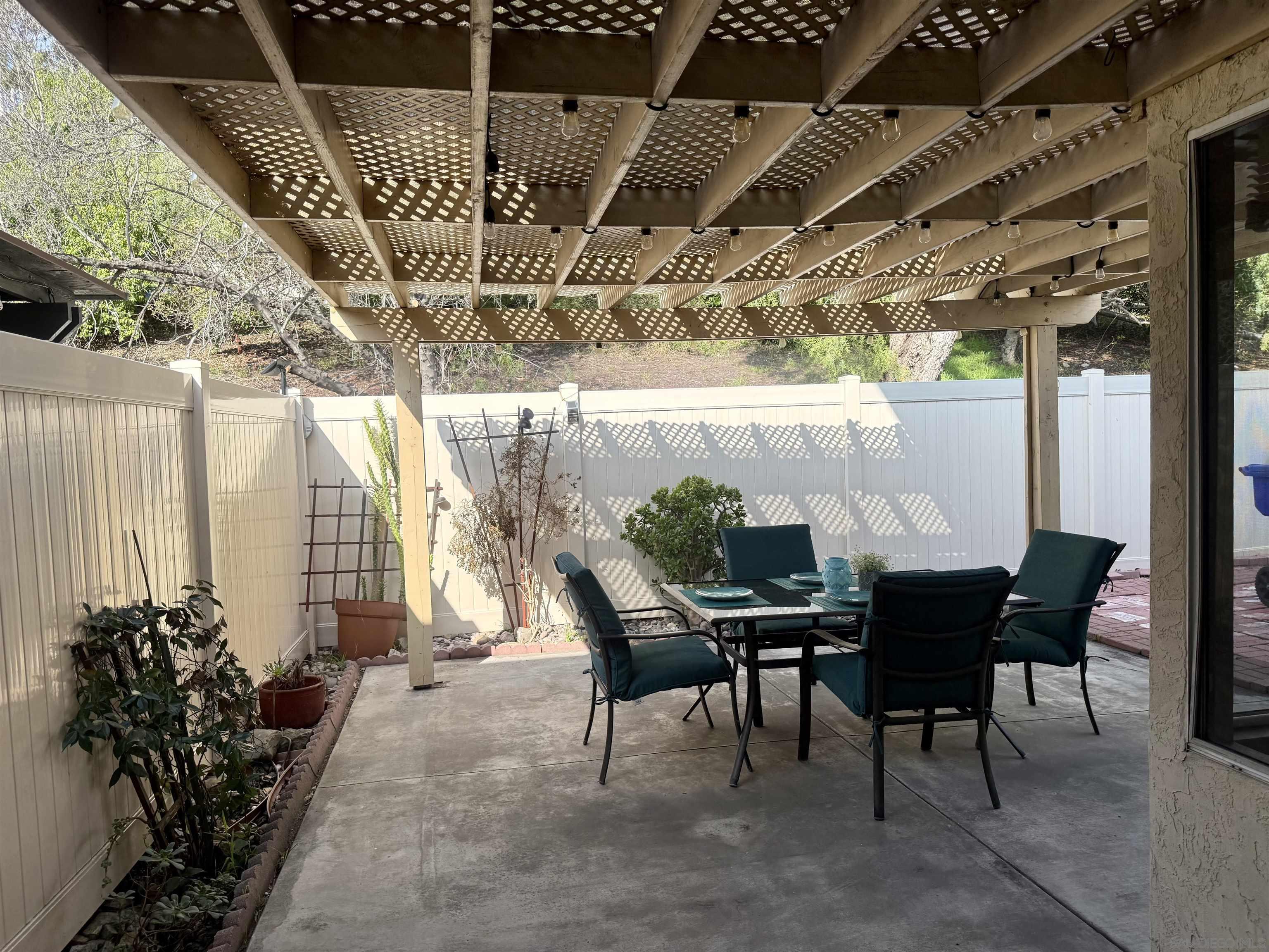 Detail Gallery Image 36 of 45 For 2163  Manzana Way, San Diego,  CA 92139 - 4 Beds | 2/1 Baths