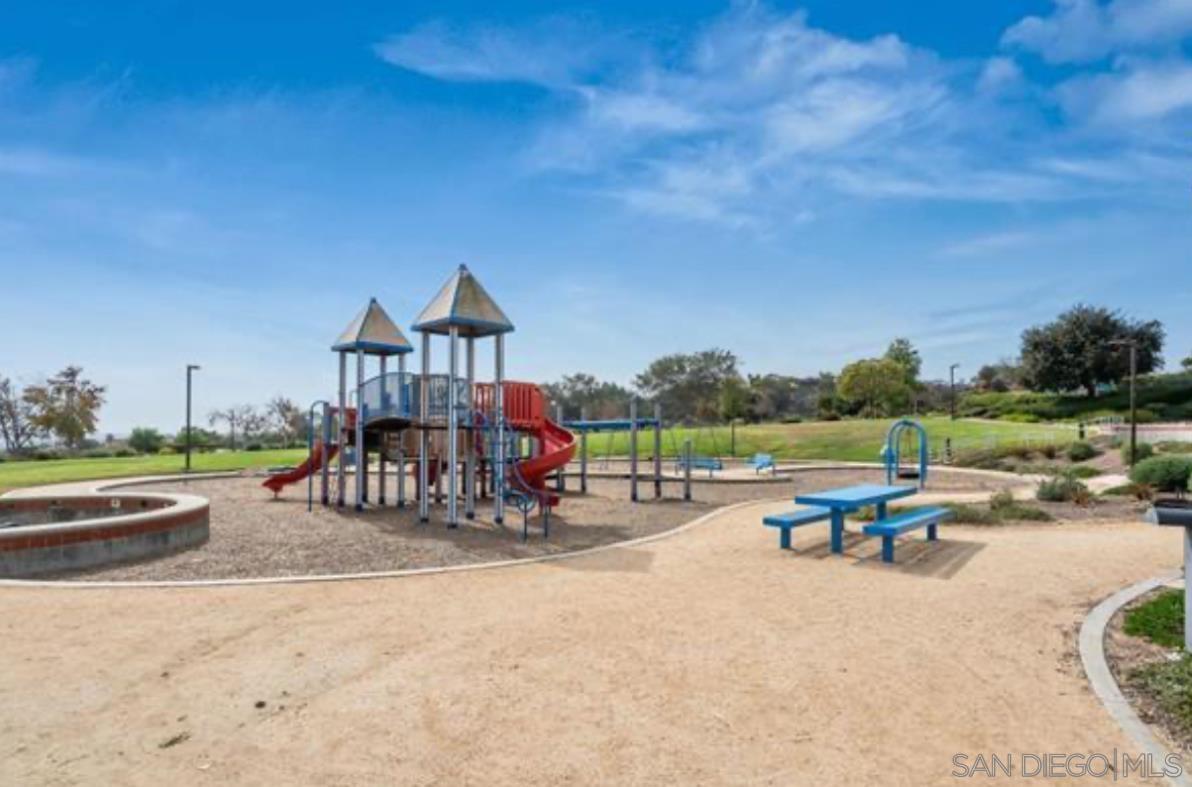 Detail Gallery Image 39 of 45 For 2163  Manzana Way, San Diego,  CA 92139 - 4 Beds | 2/1 Baths