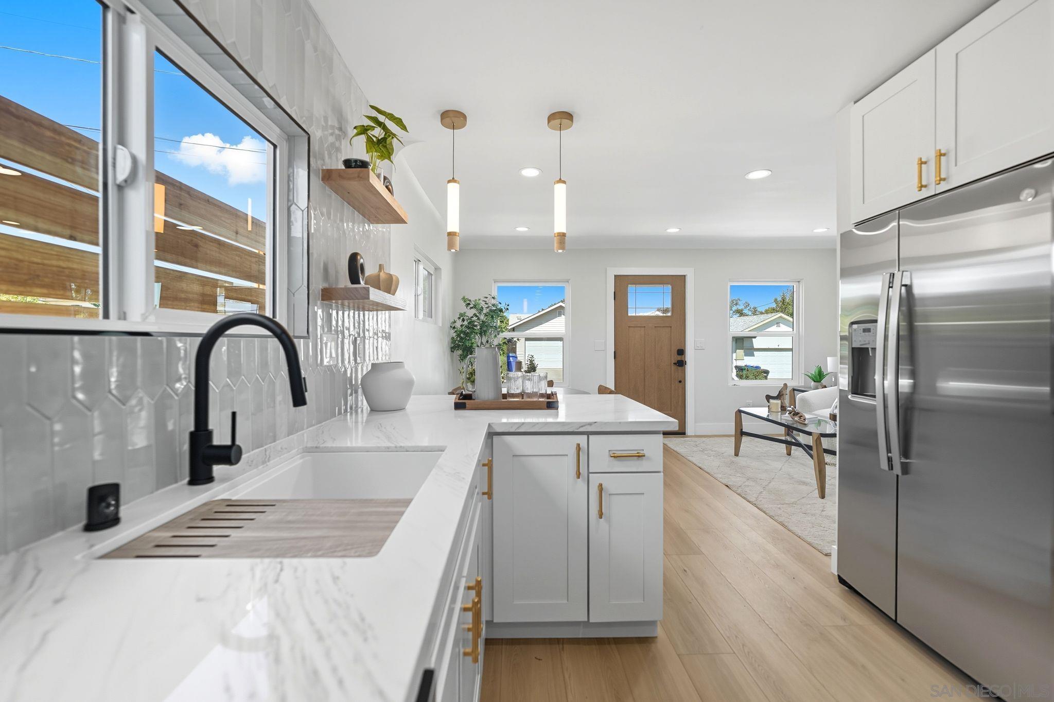 Detail Gallery Image 2 of 16 For 3621  Collier Ave., San Diego,  CA 92116 - 2 Beds | 1 Baths