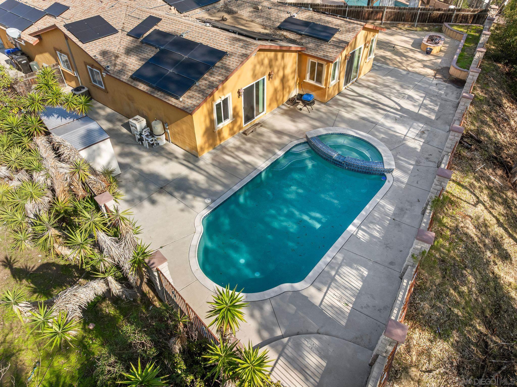 Detail Gallery Image 1 of 32 For 7191  Dinovo, San Diego,  CA 92114 - 3 Beds | 2 Baths