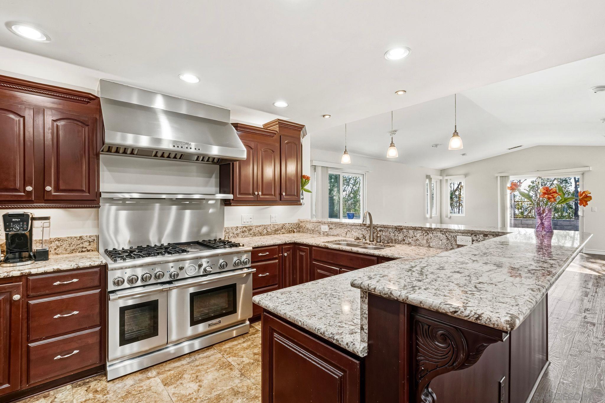 Detail Gallery Image 13 of 32 For 7191  Dinovo, San Diego,  CA 92114 - 3 Beds | 2 Baths