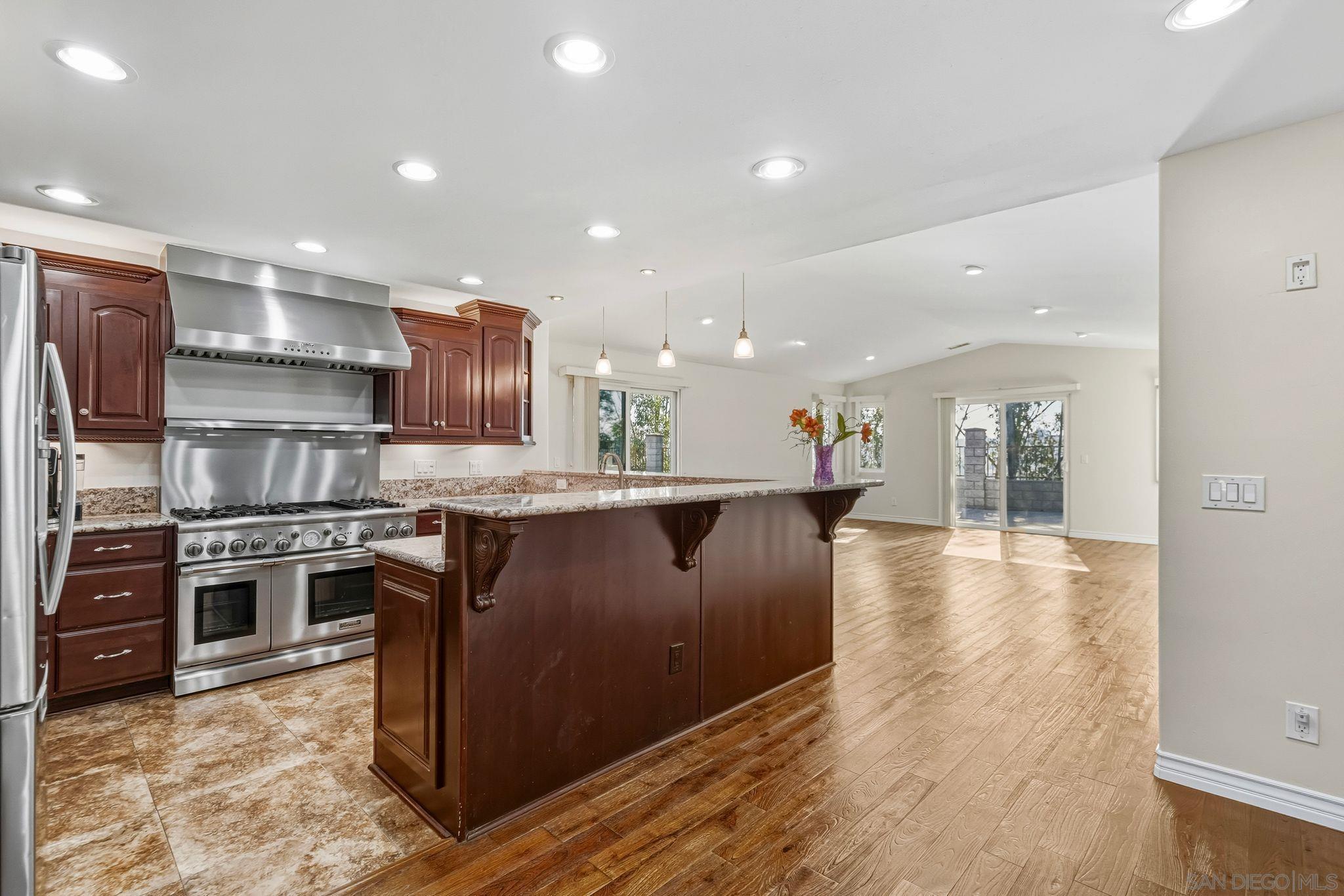 Detail Gallery Image 14 of 32 For 7191  Dinovo, San Diego,  CA 92114 - 3 Beds | 2 Baths