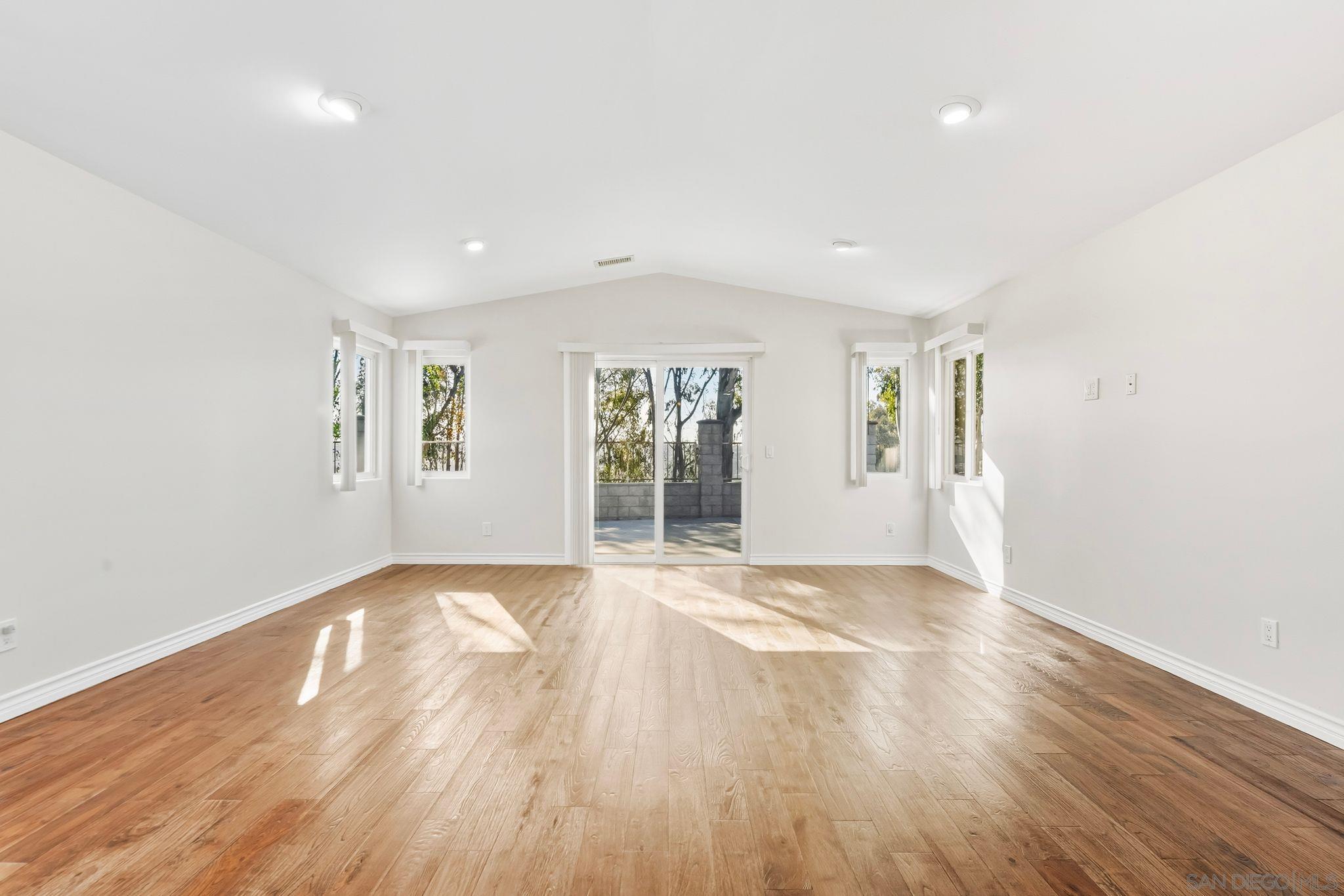 Detail Gallery Image 17 of 32 For 7191  Dinovo, San Diego,  CA 92114 - 3 Beds | 2 Baths