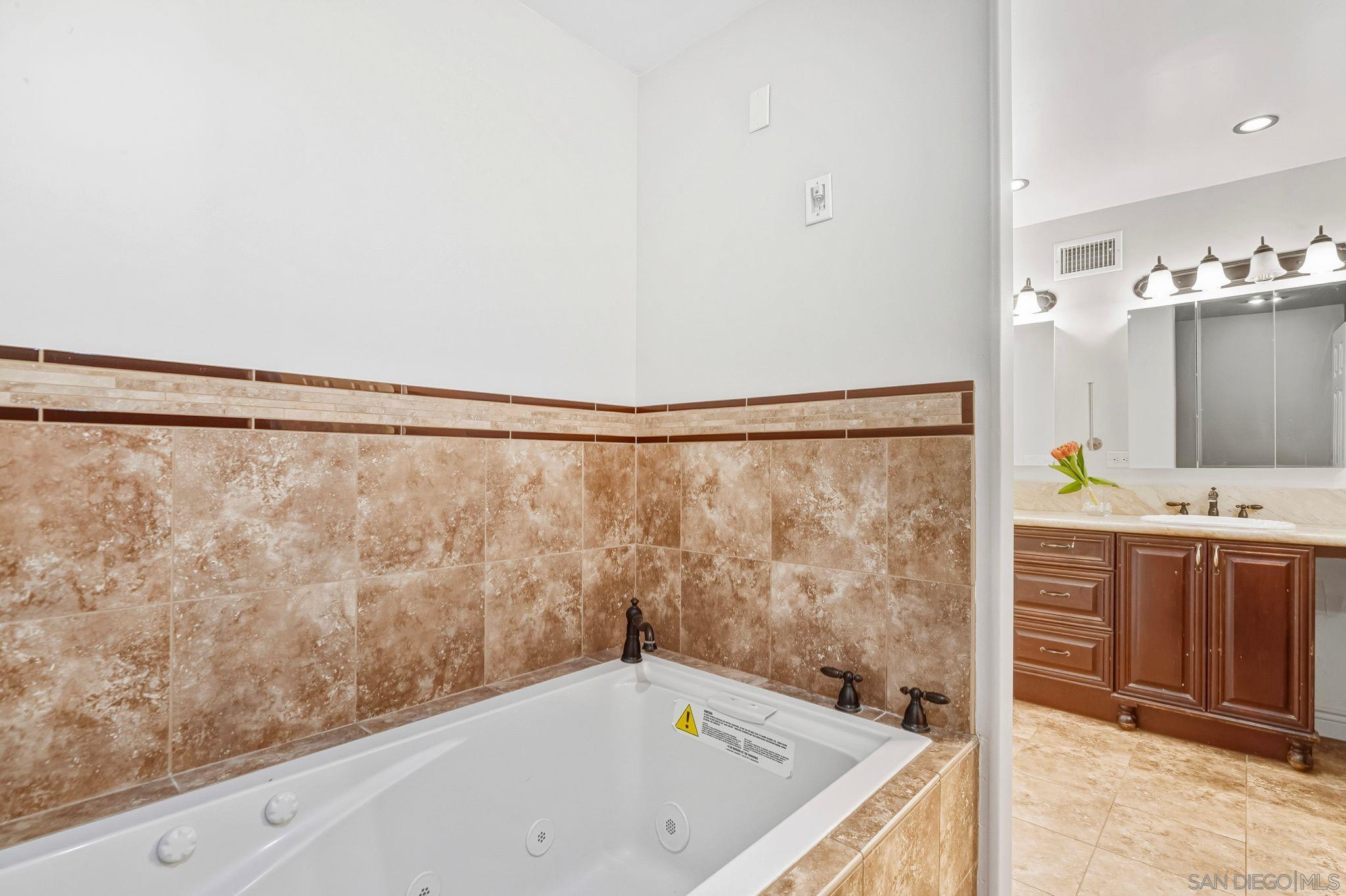 Detail Gallery Image 24 of 32 For 7191  Dinovo, San Diego,  CA 92114 - 3 Beds | 2 Baths