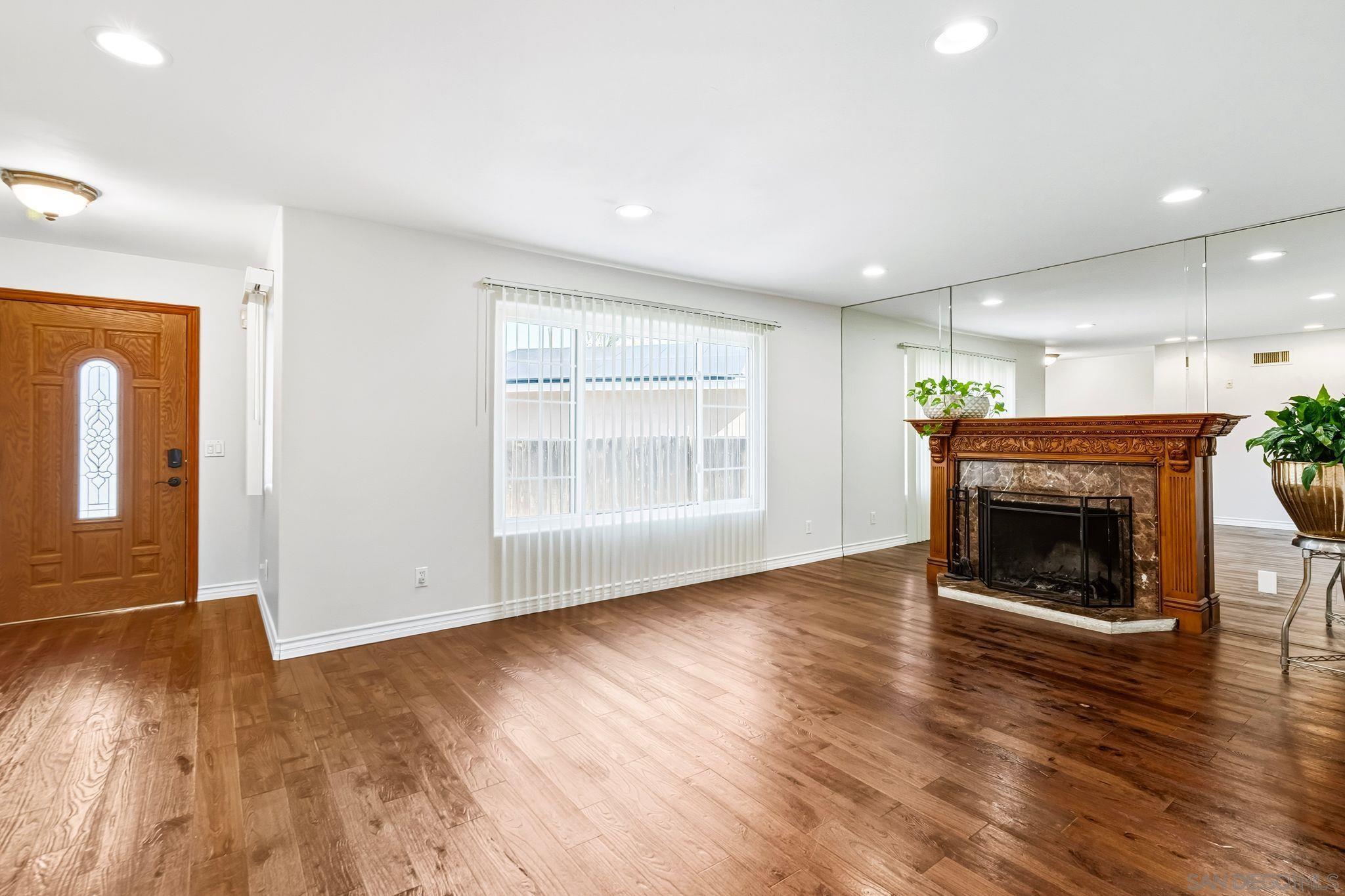 Detail Gallery Image 7 of 32 For 7191  Dinovo, San Diego,  CA 92114 - 3 Beds | 2 Baths